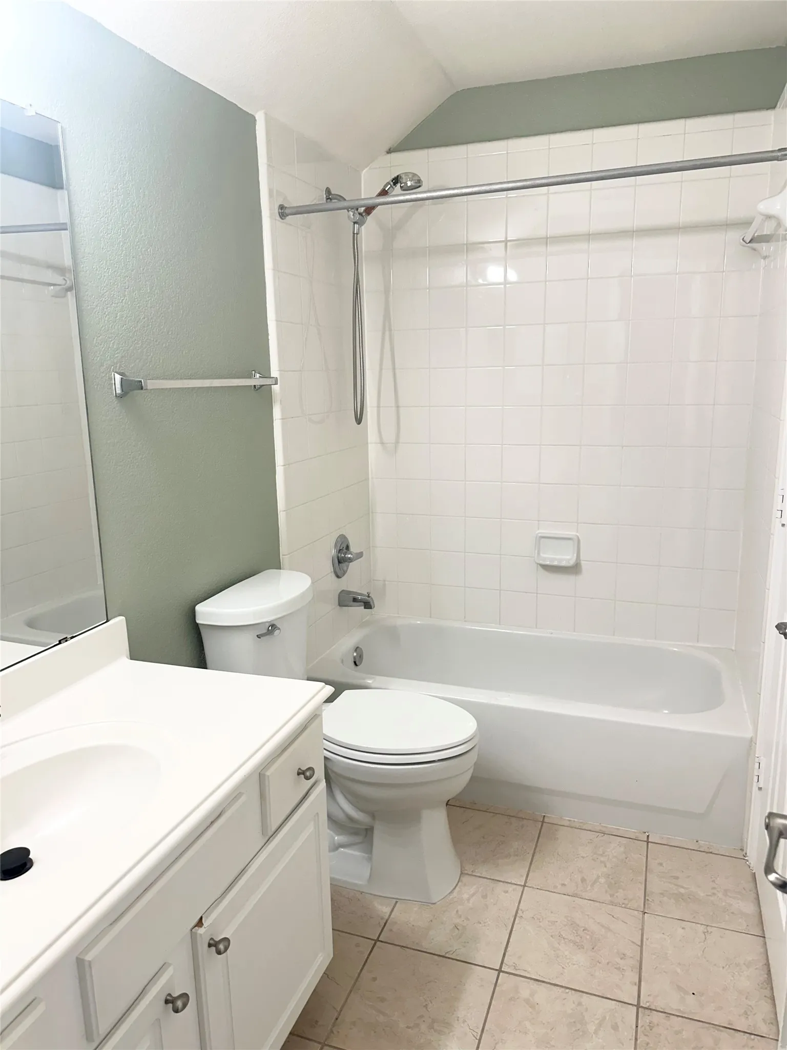 Single Family Residence For Rent in Collin County , 806 Cascades Drive, Allen, Texas 75002, 4 Bedroom, 4 Bathroom, 2 Garage spaces, 3,326 Sqft, built in 2003, mls#21335269, Real Estate Agent in Allen, Homes For Rent in Collin county, Homes For Rent in Allen, Realtor in Allen Texas, Real Estate Brokerage Independent Realty Texas, Luminita Cordes Realtor