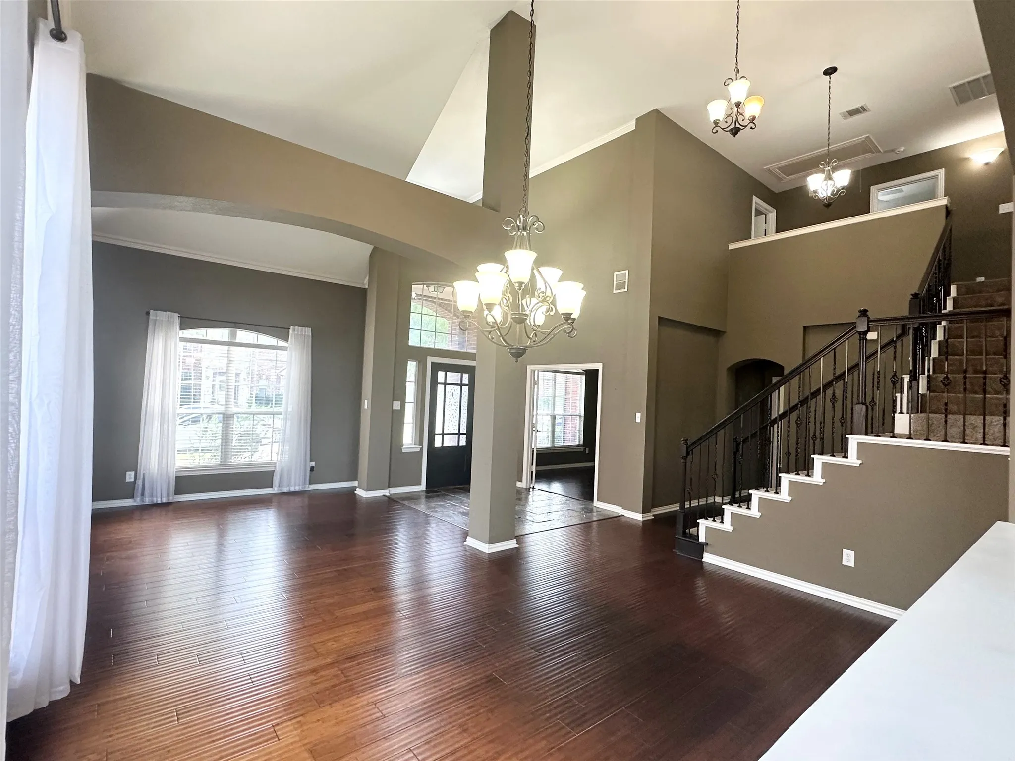 Single Family Residence For Rent in Collin County , 806 Cascades Drive, Allen, Texas 75002, 4 Bedroom, 4 Bathroom, 2 Garage spaces, 3,326 Sqft, built in 2003, mls#21335269, Real Estate Agent in Allen, Homes For Rent in Collin county, Homes For Rent in Allen, Realtor in Allen Texas, Real Estate Brokerage Independent Realty Texas, Luminita Cordes Realtor