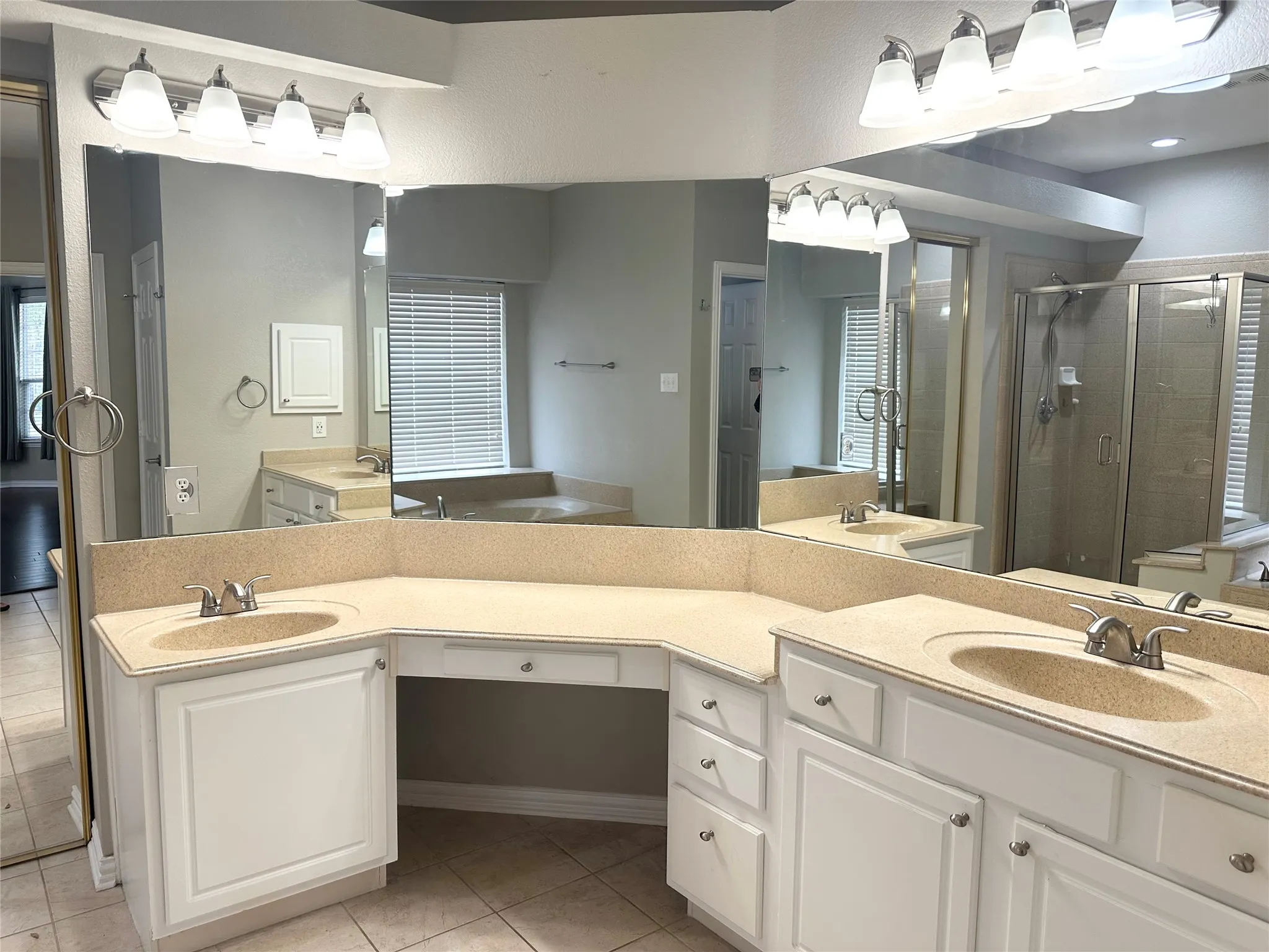 Single Family Residence For Rent in Collin County , 806 Cascades Drive, Allen, Texas 75002, 4 Bedroom, 4 Bathroom, 2 Garage spaces, 3,326 Sqft, built in 2003, mls#21335269, Real Estate Agent in Allen, Homes For Rent in Collin county, Homes For Rent in Allen, Realtor in Allen Texas, Real Estate Brokerage Independent Realty Texas, Luminita Cordes Realtor