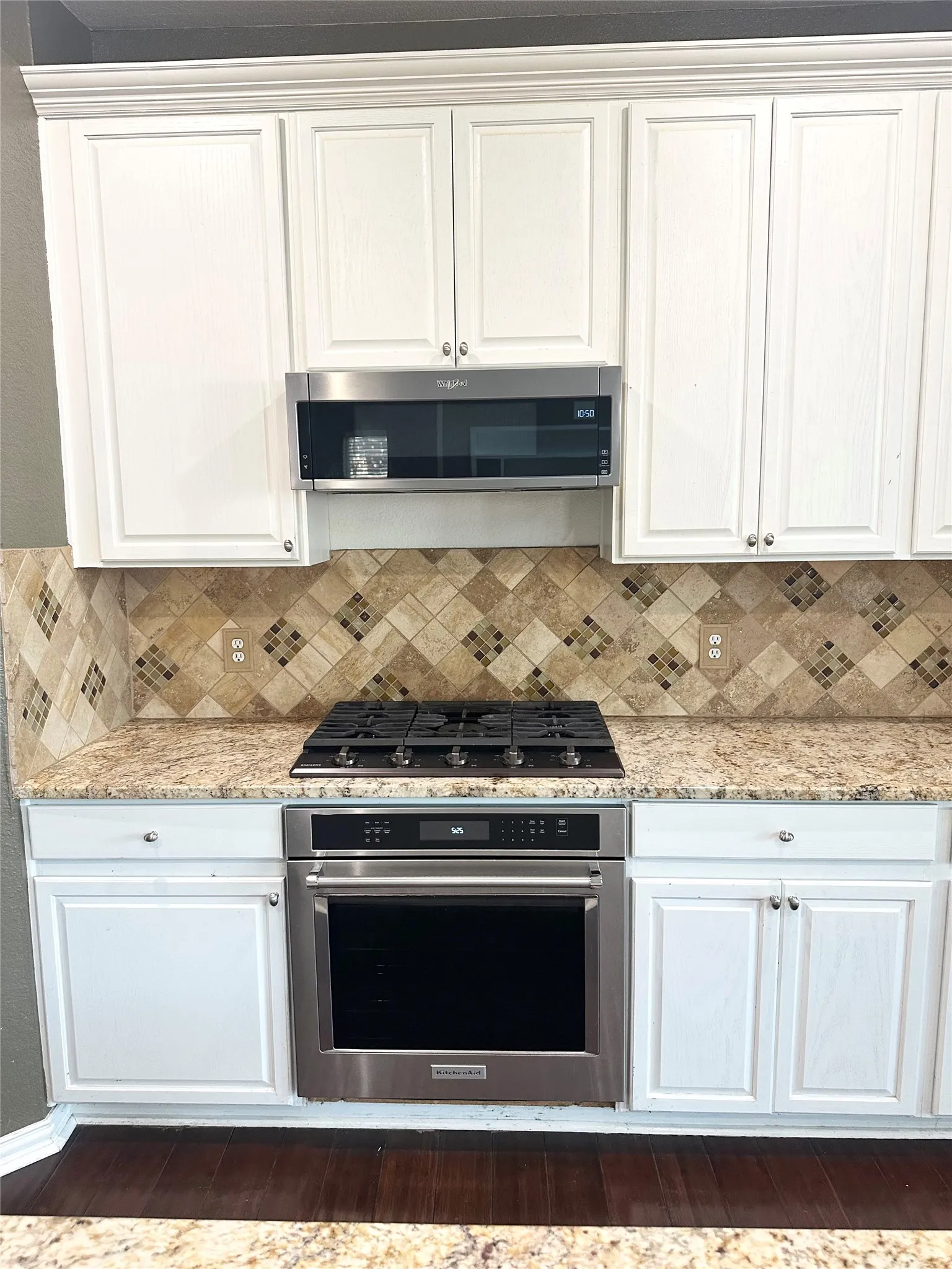 Single Family Residence For Rent in Collin County , 806 Cascades Drive, Allen, Texas 75002, 4 Bedroom, 4 Bathroom, 2 Garage spaces, 3,326 Sqft, built in 2003, mls#21335269, Real Estate Agent in Allen, Homes For Rent in Collin county, Homes For Rent in Allen, Realtor in Allen Texas, Real Estate Brokerage Independent Realty Texas, Luminita Cordes Realtor