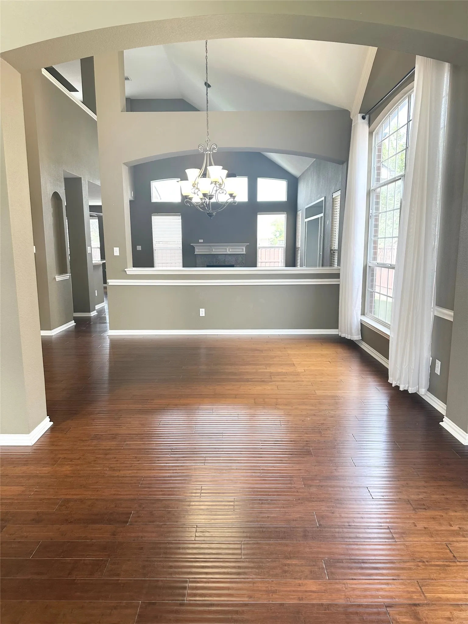 Single Family Residence For Rent in Collin County , 806 Cascades Drive, Allen, Texas 75002, 4 Bedroom, 4 Bathroom, 2 Garage spaces, 3,326 Sqft, built in 2003, mls#21335269, Real Estate Agent in Allen, Homes For Rent in Collin county, Homes For Rent in Allen, Realtor in Allen Texas, Real Estate Brokerage Independent Realty Texas, Luminita Cordes Realtor