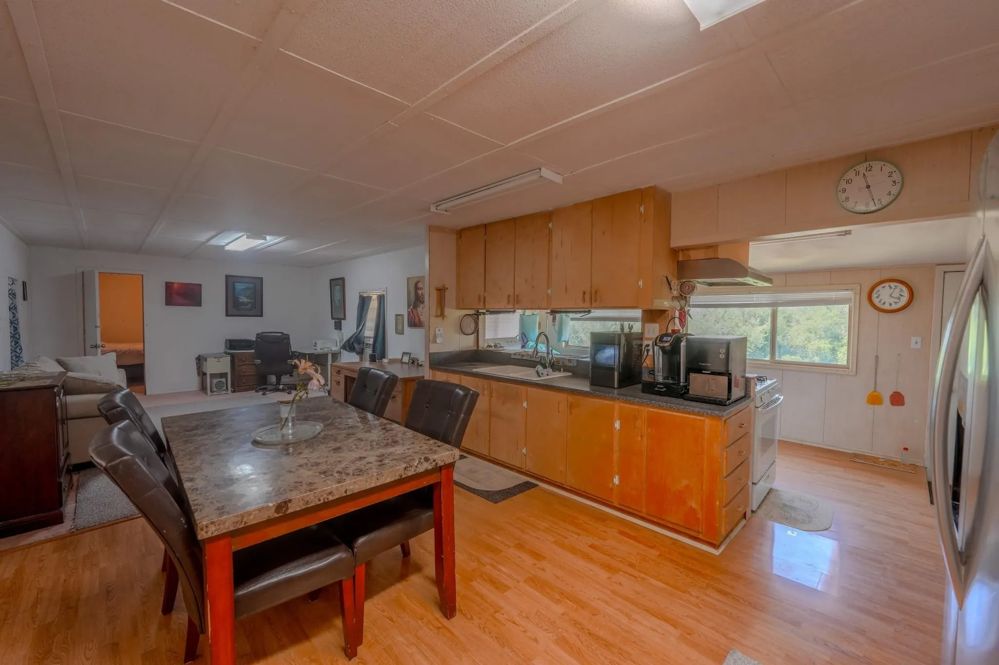Manufactured Home For Sale in Brown County , 710 Whispering Oaks Lane, Early, Texas 76802, 3 Bedroom, 2 Bathroom, 4 Garage spaces, 1,508 Sqft, built in 1980, mls#21335270, Real Estate Agent in Early, Homes For Sale in Brown county, Homes For Sale in Early, Realtor in Early Texas, Real Estate Brokerage Independent Realty Texas, Luminita Cordes Realtor