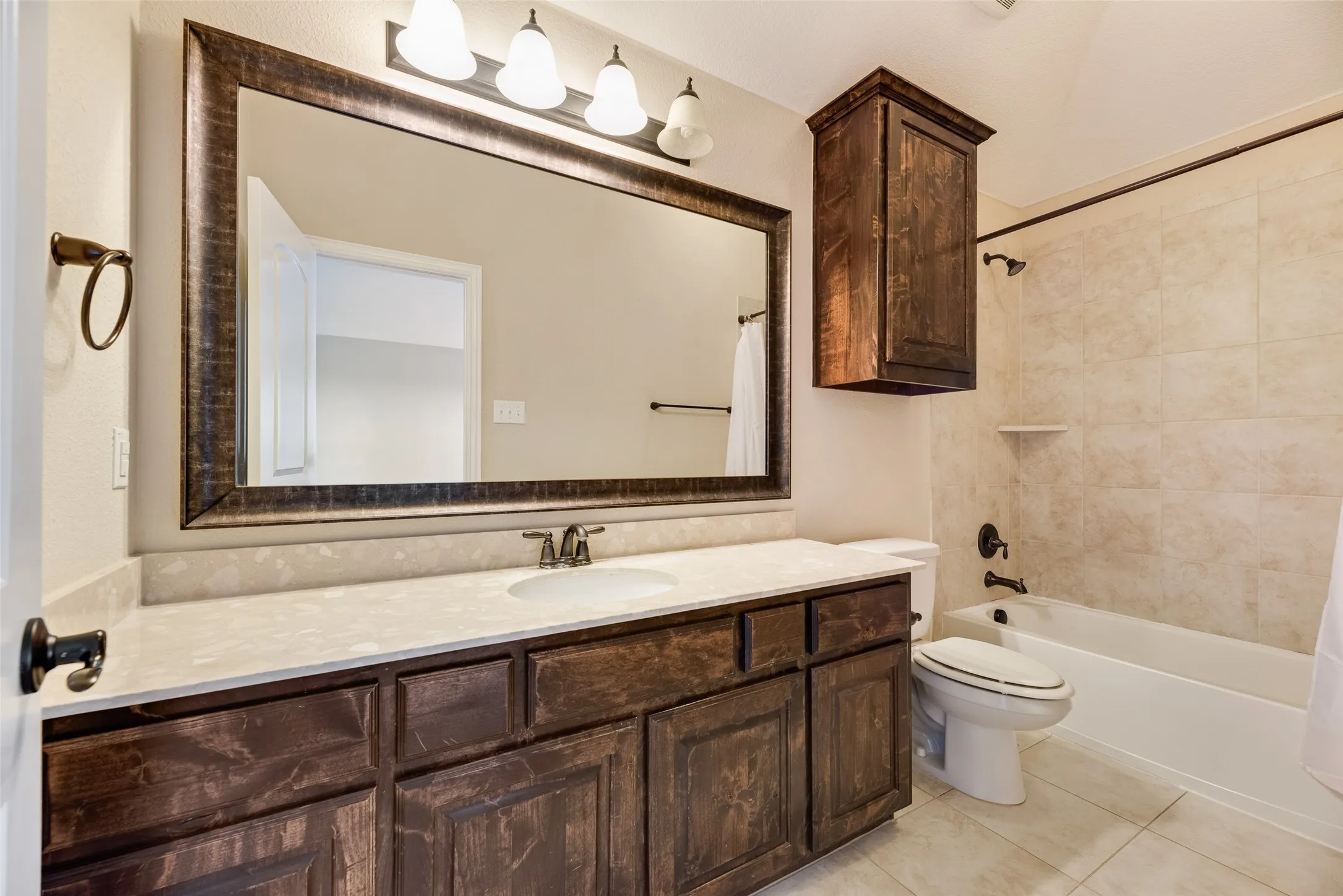 Single Family Residence For Sale in Denton County , 4396 Live Springs Road, Frisco, Texas 75036, 5 Bedroom, 5 Bathroom, 3 Garage spaces, 4,159 Sqft, built in 2015, mls#21335238, Real Estate Agent in Frisco, Homes For Sale in Denton county, Homes For Sale in Frisco, Realtor in Frisco Texas, Real Estate Brokerage Independent Realty Texas, Luminita Cordes Realtor