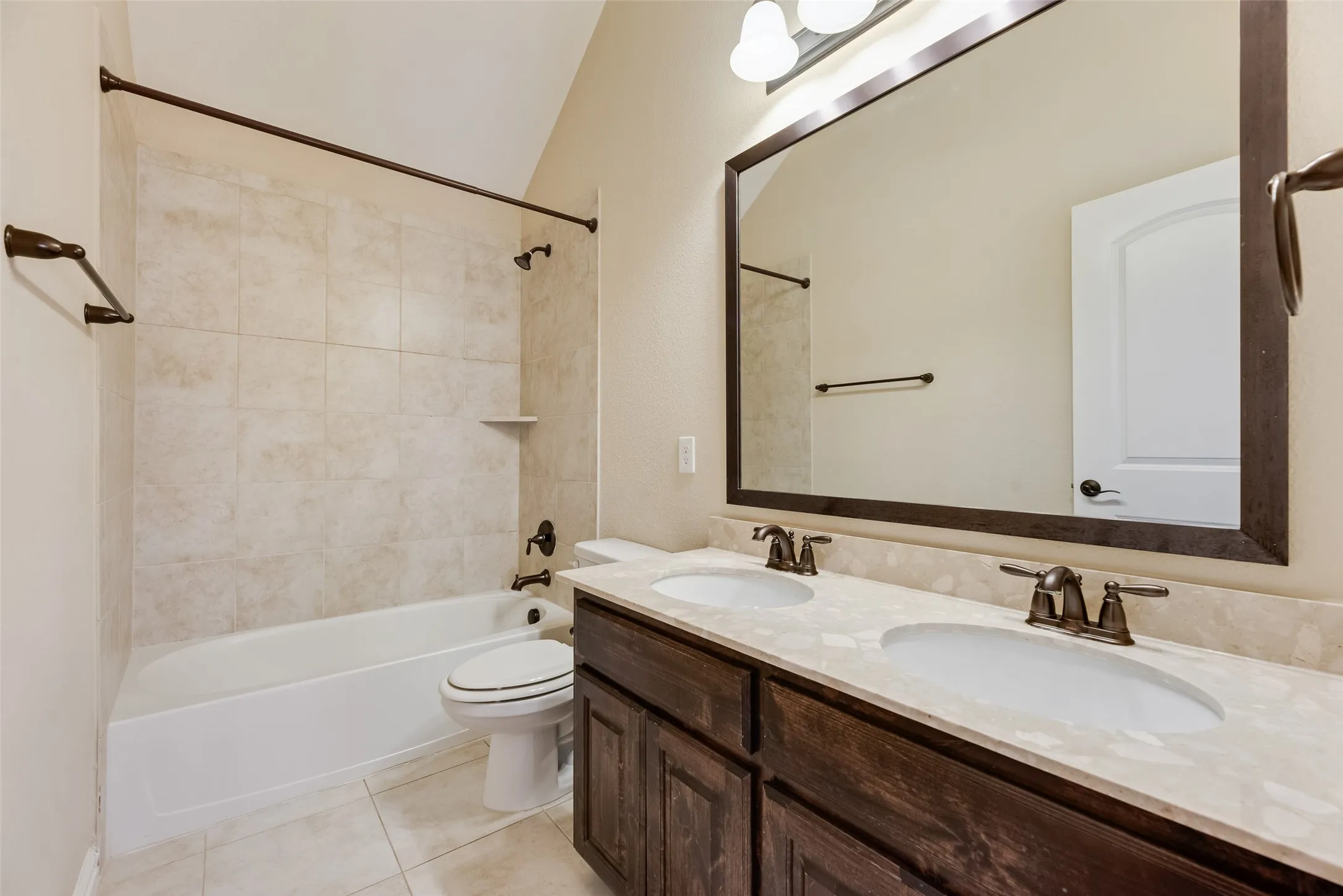 Single Family Residence For Sale in Denton County , 4396 Live Springs Road, Frisco, Texas 75036, 5 Bedroom, 5 Bathroom, 3 Garage spaces, 4,159 Sqft, built in 2015, mls#21335238, Real Estate Agent in Frisco, Homes For Sale in Denton county, Homes For Sale in Frisco, Realtor in Frisco Texas, Real Estate Brokerage Independent Realty Texas, Luminita Cordes Realtor