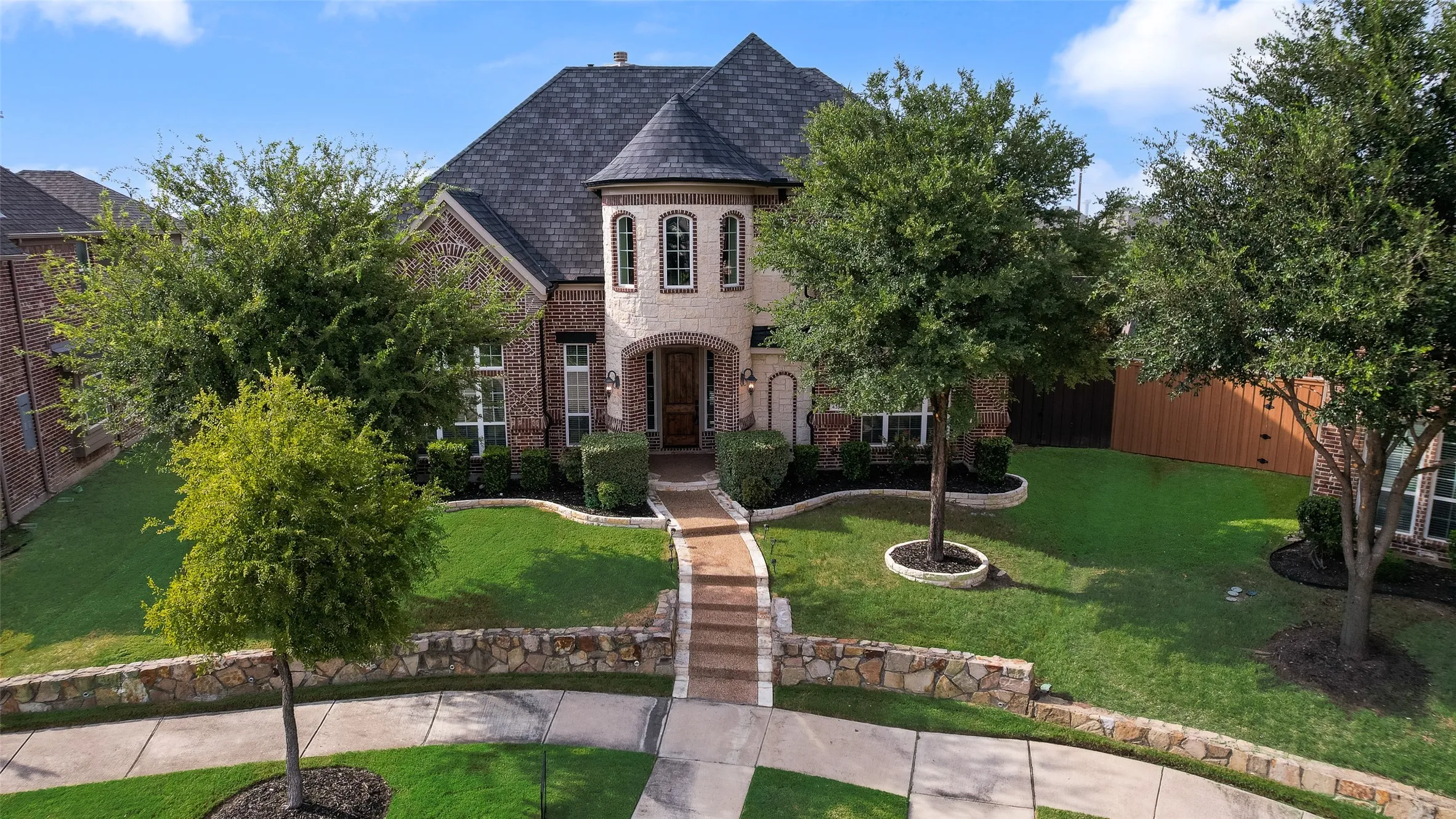 Single Family Residence For Sale in Denton County , 4396 Live Springs Road, Frisco, Texas 75036, 5 Bedroom, 5 Bathroom, 3 Garage spaces, 4,159 Sqft, built in 2015, mls#21335238, Real Estate Agent in Frisco, Homes For Sale in Denton county, Homes For Sale in Frisco, Realtor in Frisco Texas, Real Estate Brokerage Independent Realty Texas, Luminita Cordes Realtor