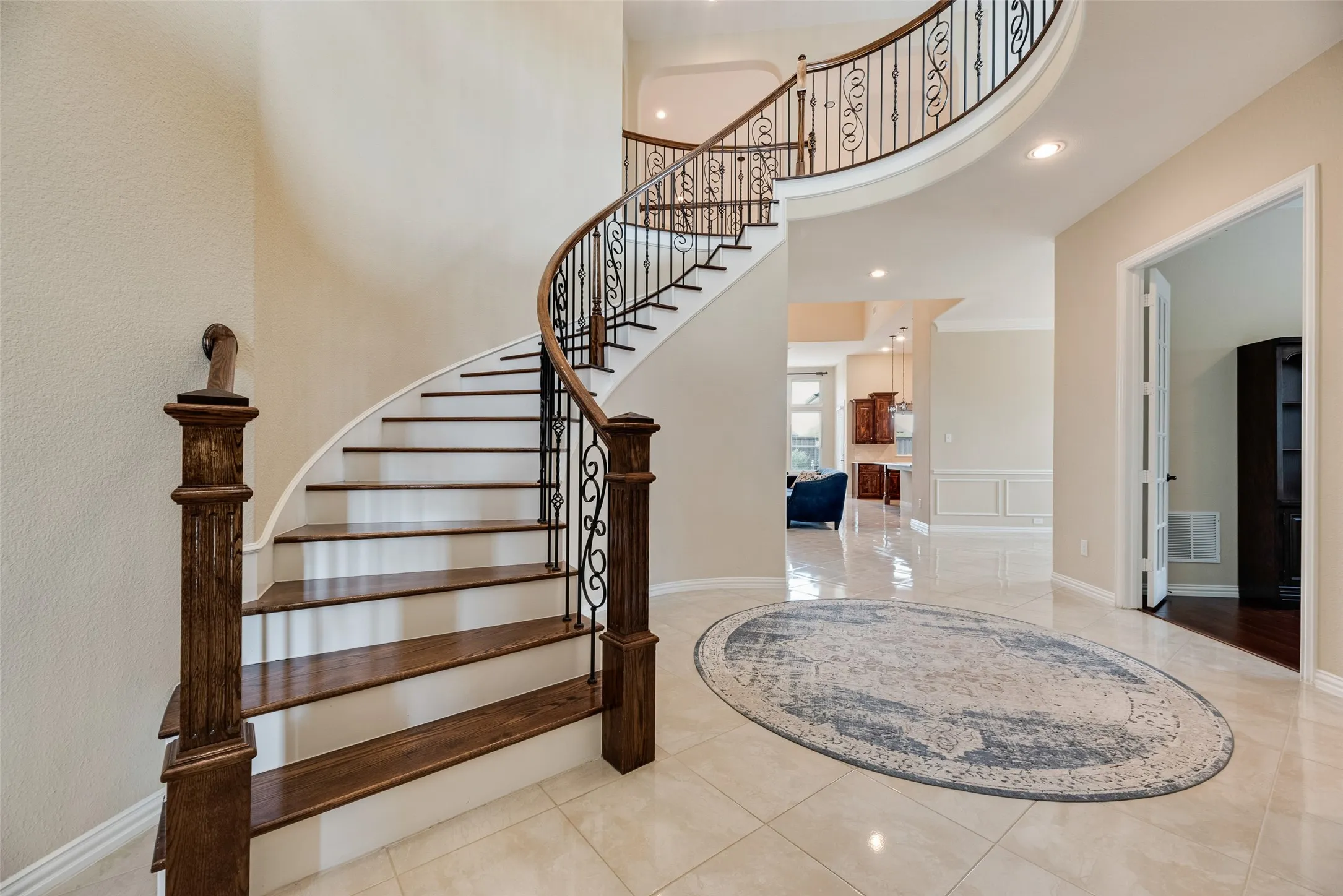 Single Family Residence For Sale in Denton County , 4396 Live Springs Road, Frisco, Texas 75036, 5 Bedroom, 5 Bathroom, 3 Garage spaces, 4,159 Sqft, built in 2015, mls#21335238, Real Estate Agent in Frisco, Homes For Sale in Denton county, Homes For Sale in Frisco, Realtor in Frisco Texas, Real Estate Brokerage Independent Realty Texas, Luminita Cordes Realtor