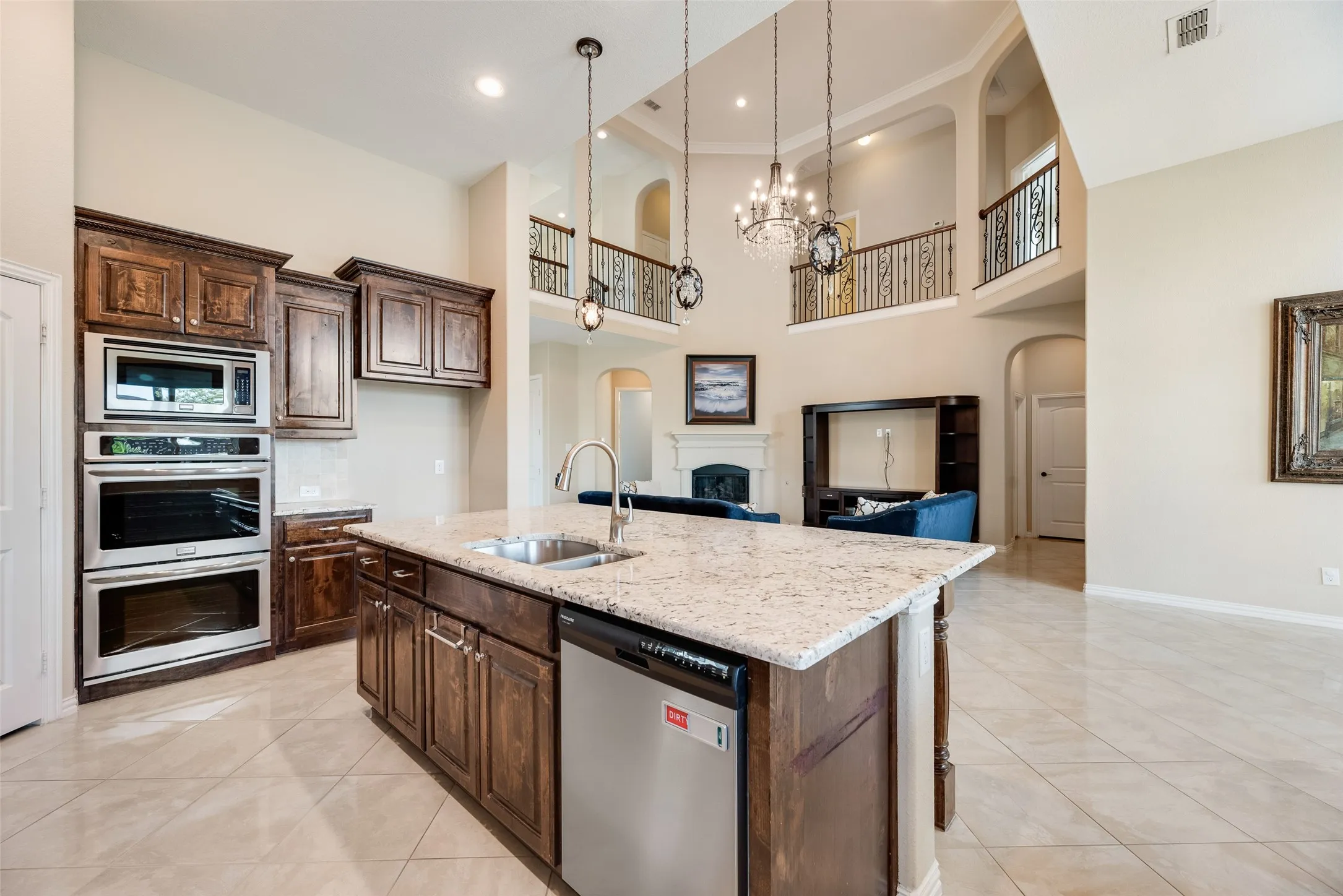 Single Family Residence For Sale in Denton County , 4396 Live Springs Road, Frisco, Texas 75036, 5 Bedroom, 5 Bathroom, 3 Garage spaces, 4,159 Sqft, built in 2015, mls#21335238, Real Estate Agent in Frisco, Homes For Sale in Denton county, Homes For Sale in Frisco, Realtor in Frisco Texas, Real Estate Brokerage Independent Realty Texas, Luminita Cordes Realtor