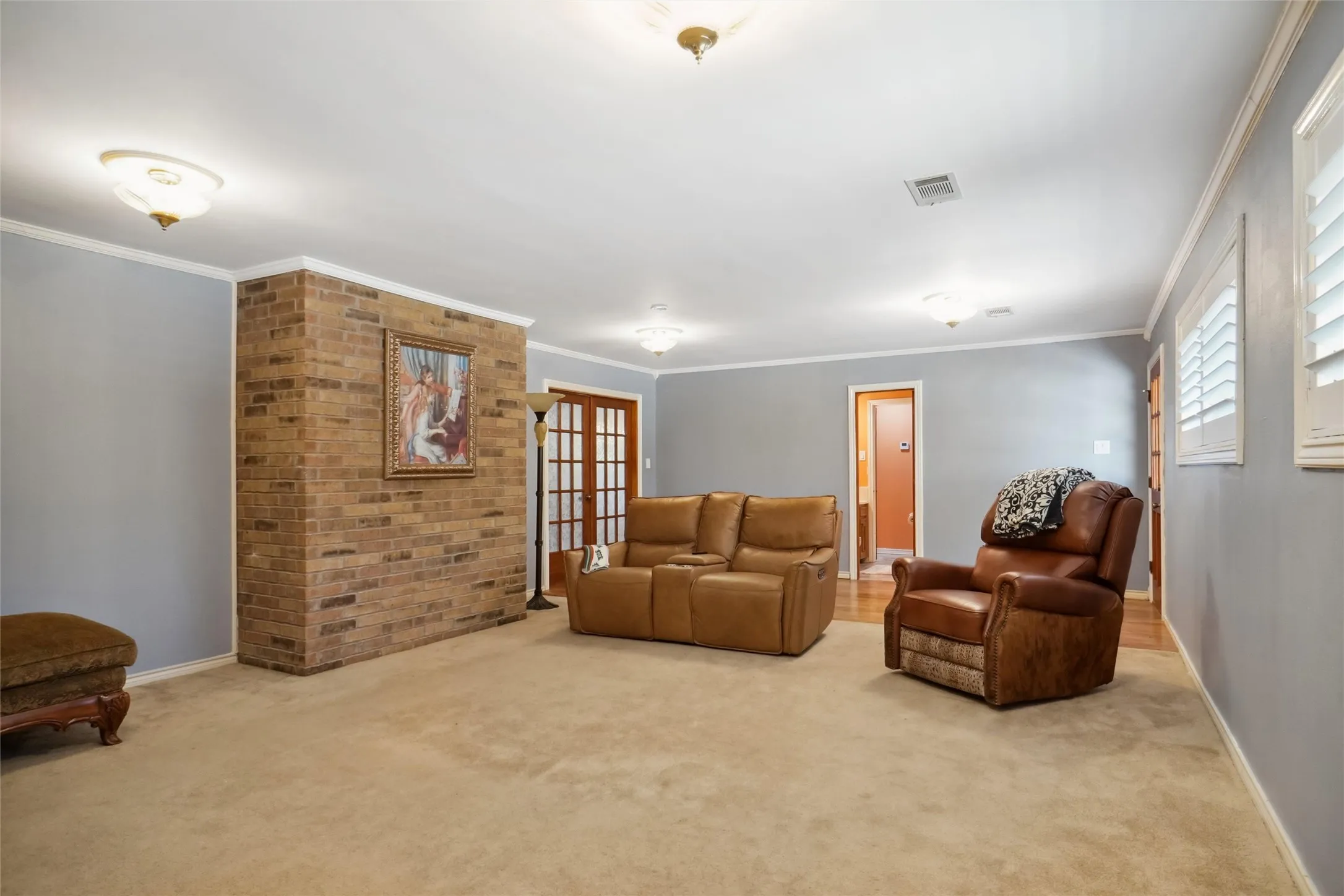 Single Family Residence For Sale in Dallas County , 2833 S Country Club Road, Garland, Texas 75043, 4 Bedrooms, 3 Bathrooms, 2 Garage spaces, 3,083 Sqft, built in 1977, Price $459,000, mls#21334869, Real Estate Agent in Garland, Homes For Sale in Dallas county, Homes For Sale in Garland, Realtor in Garland Texas, Real Estate Brokerage Independent Realty Texas, Luminita Cordes Realtor