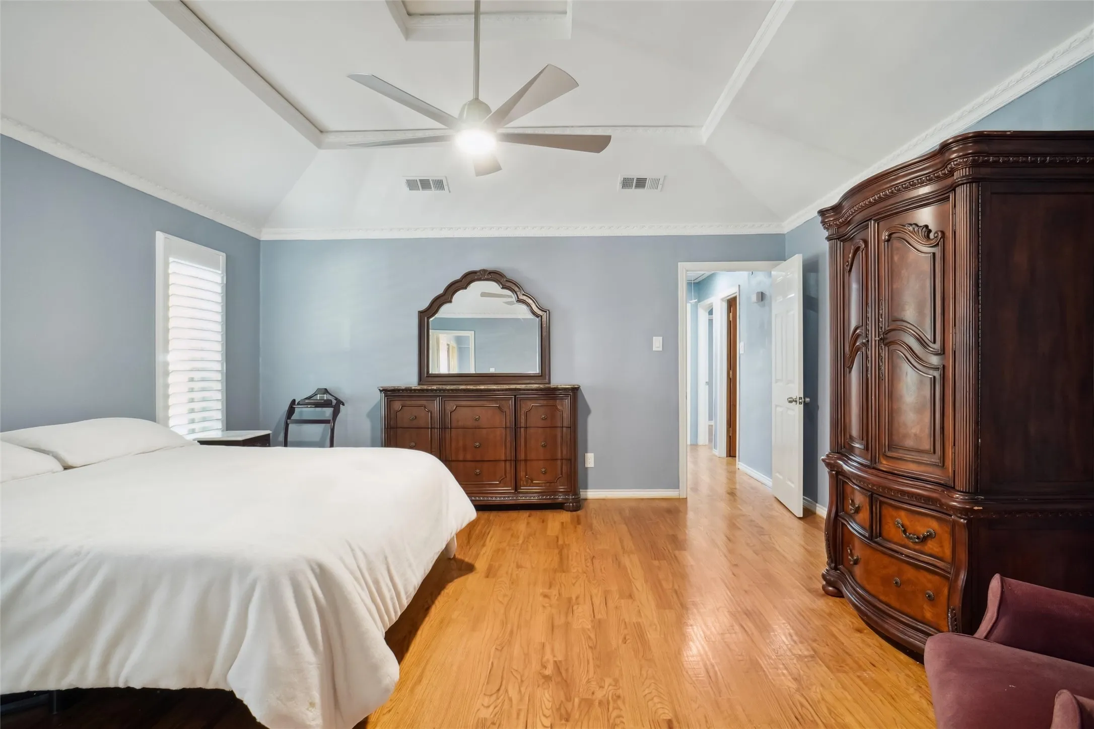 Single Family Residence For Sale in Dallas County , 2833 S Country Club Road, Garland, Texas 75043, 4 Bedrooms, 3 Bathrooms, 2 Garage spaces, 3,083 Sqft, built in 1977, Price $459,000, mls#21334869, Real Estate Agent in Garland, Homes For Sale in Dallas county, Homes For Sale in Garland, Realtor in Garland Texas, Real Estate Brokerage Independent Realty Texas, Luminita Cordes Realtor