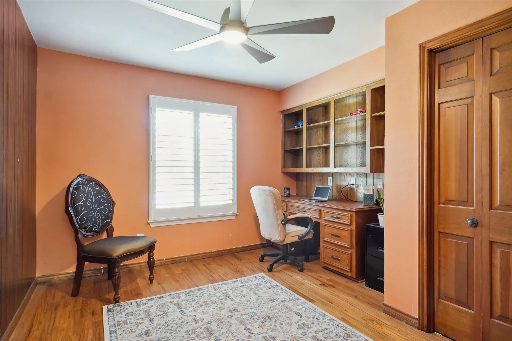 Single Family Residence For Sale in Dallas County , 2833 S Country Club Road, Garland, Texas 75043, 4 Bedrooms, 3 Bathrooms, 2 Garage spaces, 3,083 Sqft, built in 1977, Price $459,000, mls#21334869, Real Estate Agent in Garland, Homes For Sale in Dallas county, Homes For Sale in Garland, Realtor in Garland Texas, Real Estate Brokerage Independent Realty Texas, Luminita Cordes Realtor