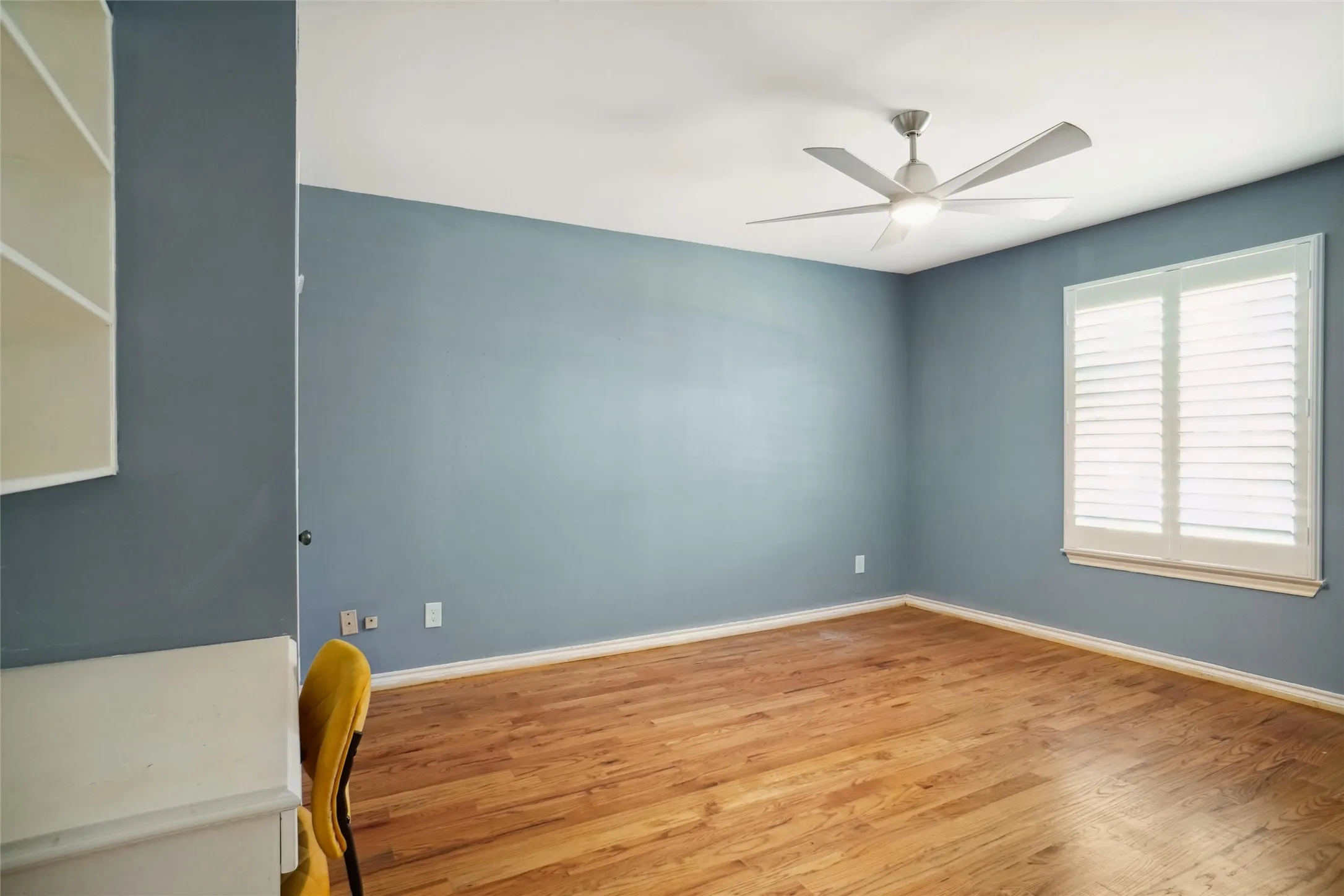 Single Family Residence For Sale in Dallas County , 2833 S Country Club Road, Garland, Texas 75043, 4 Bedrooms, 3 Bathrooms, 2 Garage spaces, 3,083 Sqft, built in 1977, Price $459,000, mls#21334869, Real Estate Agent in Garland, Homes For Sale in Dallas county, Homes For Sale in Garland, Realtor in Garland Texas, Real Estate Brokerage Independent Realty Texas, Luminita Cordes Realtor
