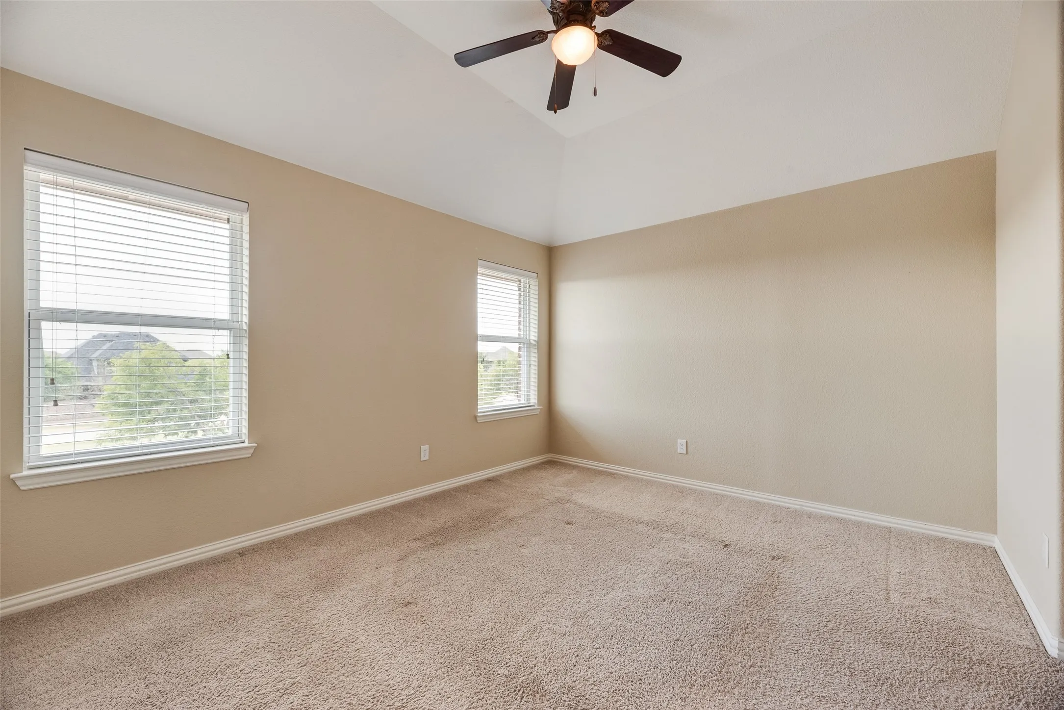 Single Family Residence For Rent in Denton County , 4396 Live Springs Road, Frisco, Texas 75036, 5 Bedroom, 5 Bathroom, 3 Garage spaces, 4,159 Sqft, built in 2015, mls#21335276, Real Estate Agent in Frisco, Homes For Rent in Denton county, Homes For Rent in Frisco, Realtor in Frisco Texas, Real Estate Brokerage Independent Realty Texas, Luminita Cordes Realtor