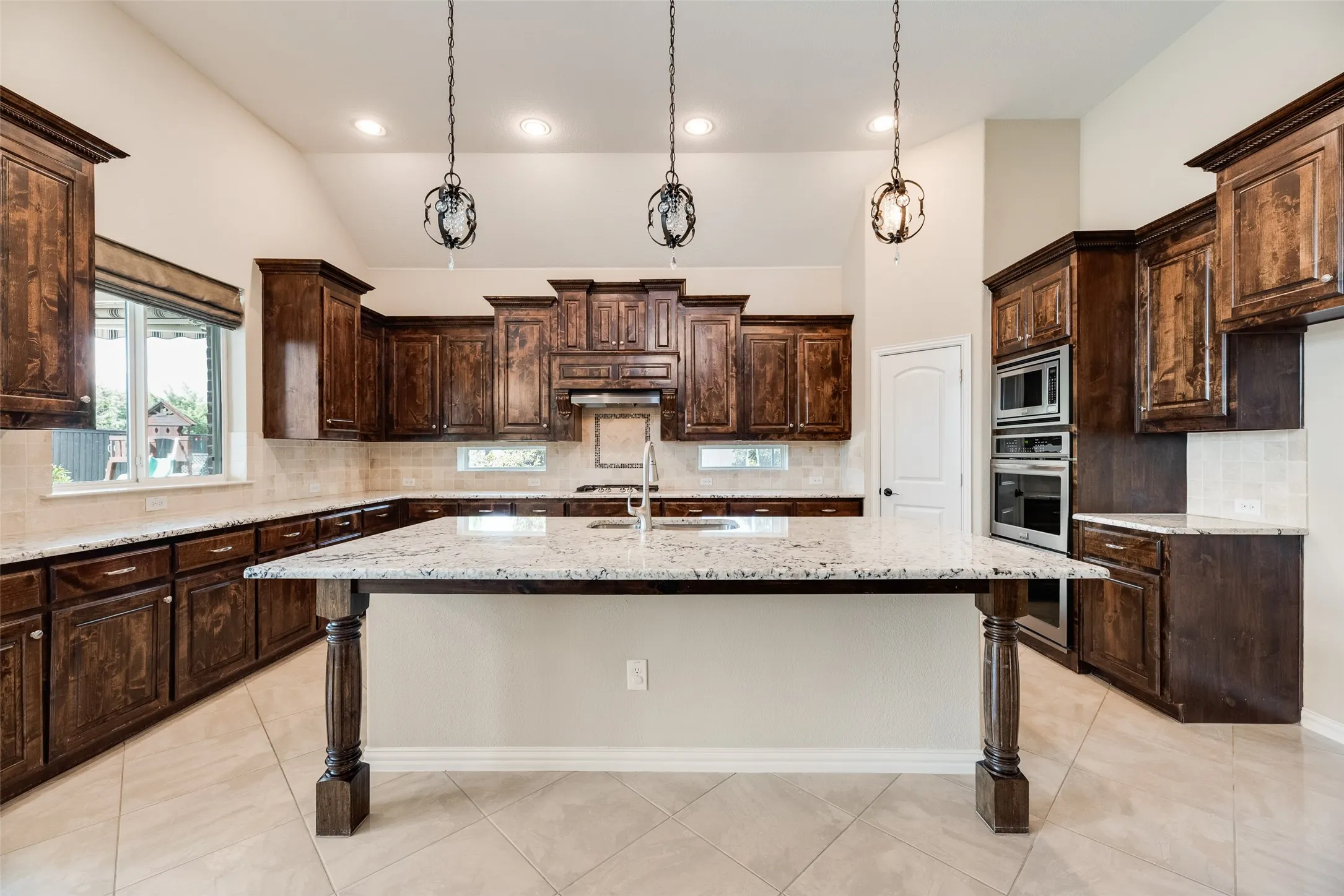 Single Family Residence For Rent in Denton County , 4396 Live Springs Road, Frisco, Texas 75036, 5 Bedroom, 5 Bathroom, 3 Garage spaces, 4,159 Sqft, built in 2015, mls#21335276, Real Estate Agent in Frisco, Homes For Rent in Denton county, Homes For Rent in Frisco, Realtor in Frisco Texas, Real Estate Brokerage Independent Realty Texas, Luminita Cordes Realtor