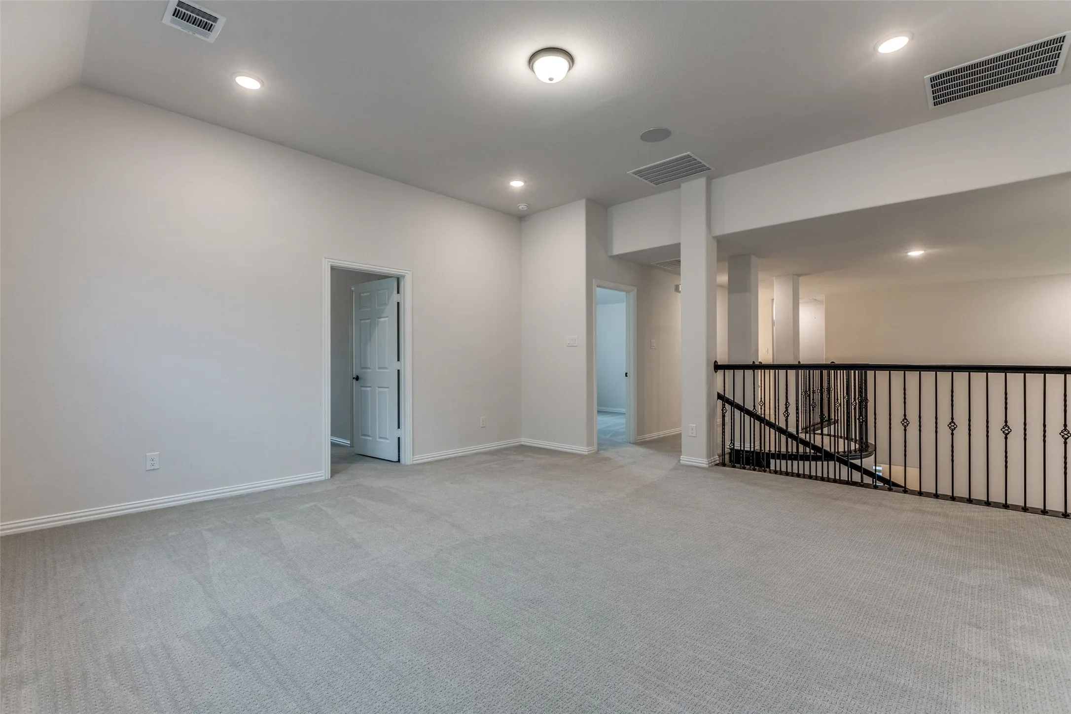 Single Family Residence For Rent in Collin County , 2617 Spotted Owl Lane, Celina, Texas 75009, 6 Bedroom, 4 Bathroom, 2 Garage spaces, 4,004 Sqft, built in 2022, mls#21335274, Real Estate Agent in Celina, Homes For Rent in Collin county, Homes For Rent in Celina, Realtor in Celina Texas, Real Estate Brokerage Independent Realty Texas, Luminita Cordes Realtor