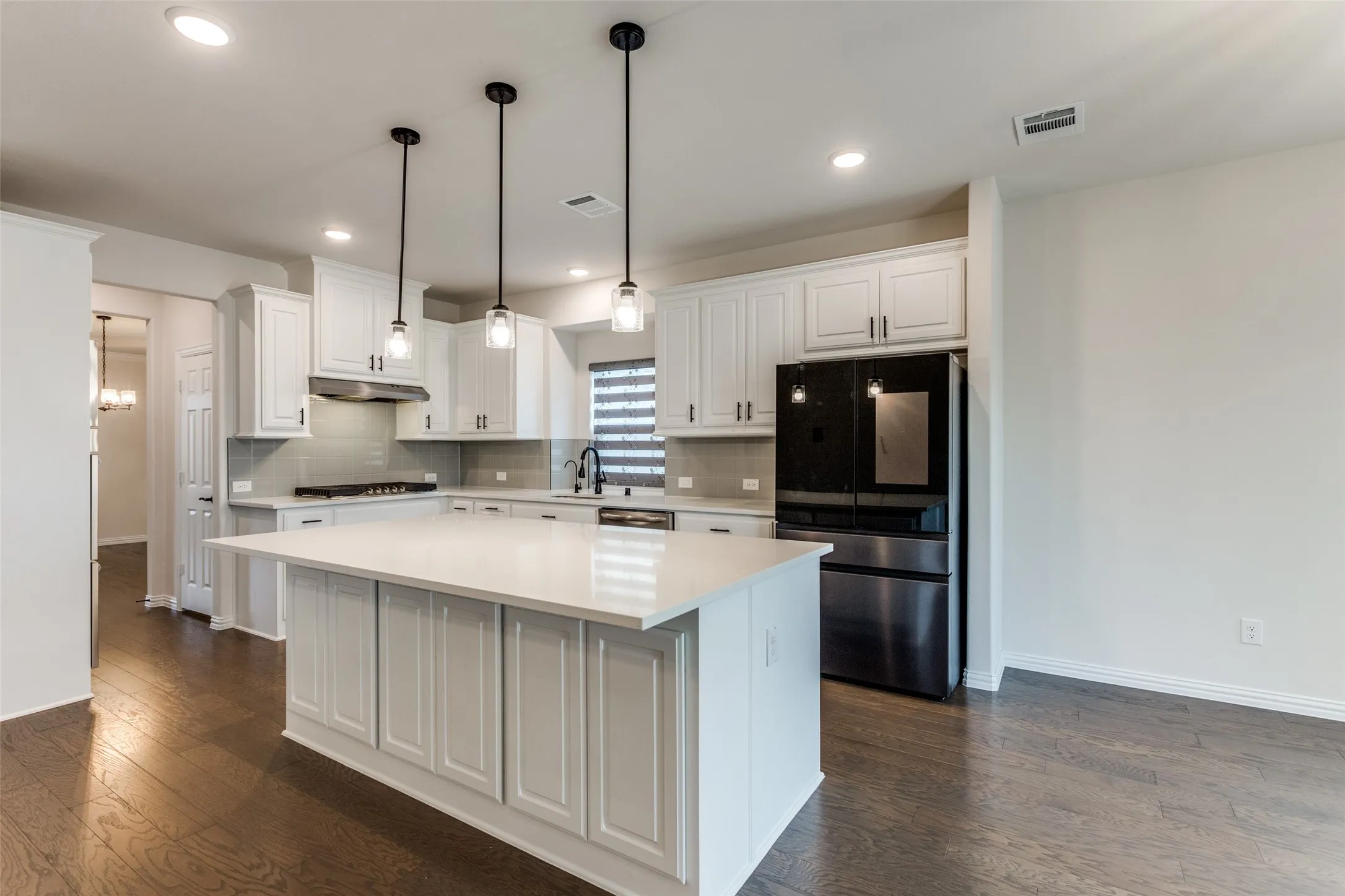 Single Family Residence For Rent in Collin County , 2617 Spotted Owl Lane, Celina, Texas 75009, 6 Bedroom, 4 Bathroom, 2 Garage spaces, 4,004 Sqft, built in 2022, mls#21335274, Real Estate Agent in Celina, Homes For Rent in Collin county, Homes For Rent in Celina, Realtor in Celina Texas, Real Estate Brokerage Independent Realty Texas, Luminita Cordes Realtor