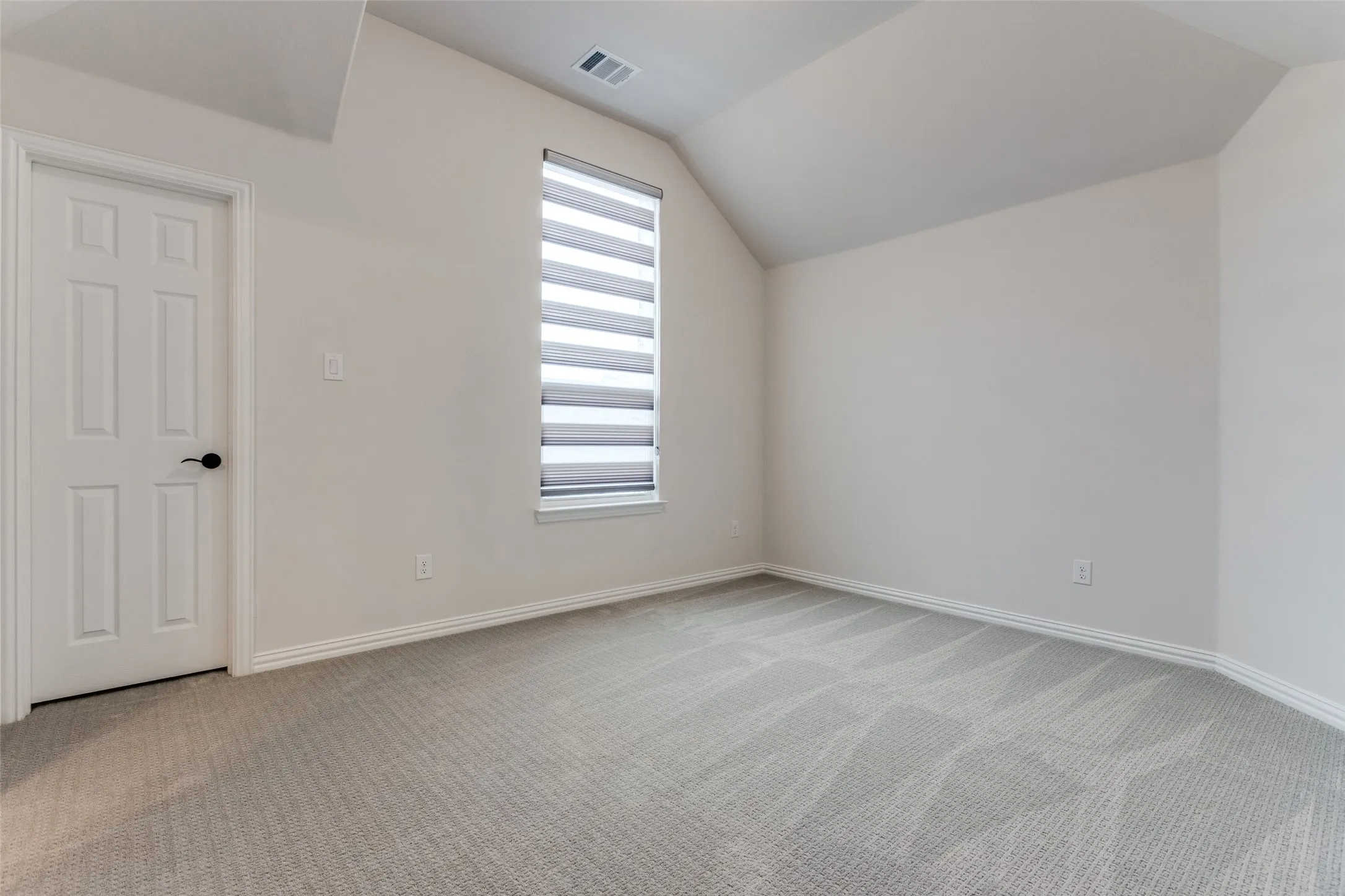 Single Family Residence For Rent in Collin County , 2617 Spotted Owl Lane, Celina, Texas 75009, 6 Bedroom, 4 Bathroom, 2 Garage spaces, 4,004 Sqft, built in 2022, mls#21335274, Real Estate Agent in Celina, Homes For Rent in Collin county, Homes For Rent in Celina, Realtor in Celina Texas, Real Estate Brokerage Independent Realty Texas, Luminita Cordes Realtor