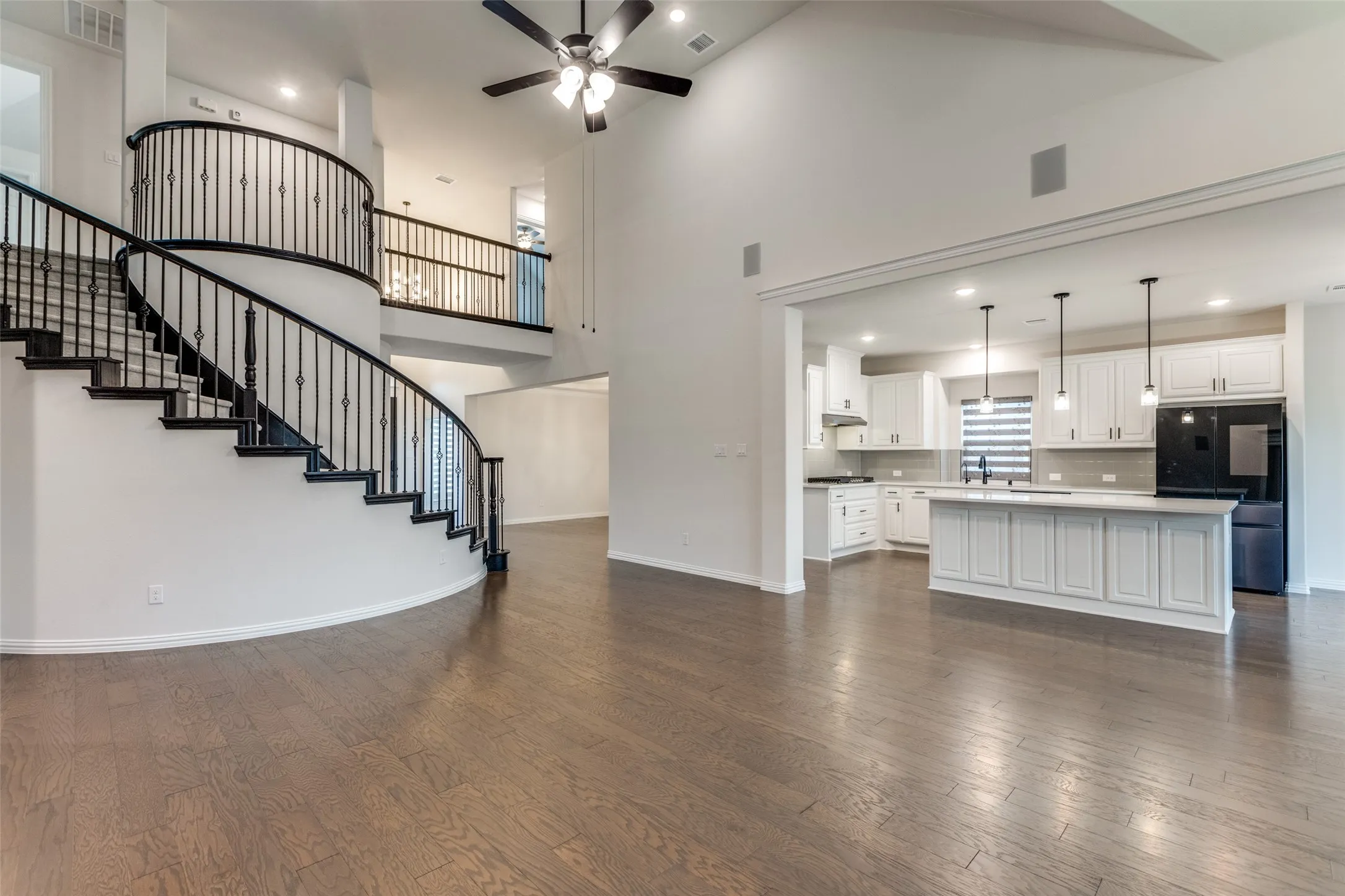 Single Family Residence For Rent in Collin County , 2617 Spotted Owl Lane, Celina, Texas 75009, 6 Bedroom, 4 Bathroom, 2 Garage spaces, 4,004 Sqft, built in 2022, mls#21335274, Real Estate Agent in Celina, Homes For Rent in Collin county, Homes For Rent in Celina, Realtor in Celina Texas, Real Estate Brokerage Independent Realty Texas, Luminita Cordes Realtor
