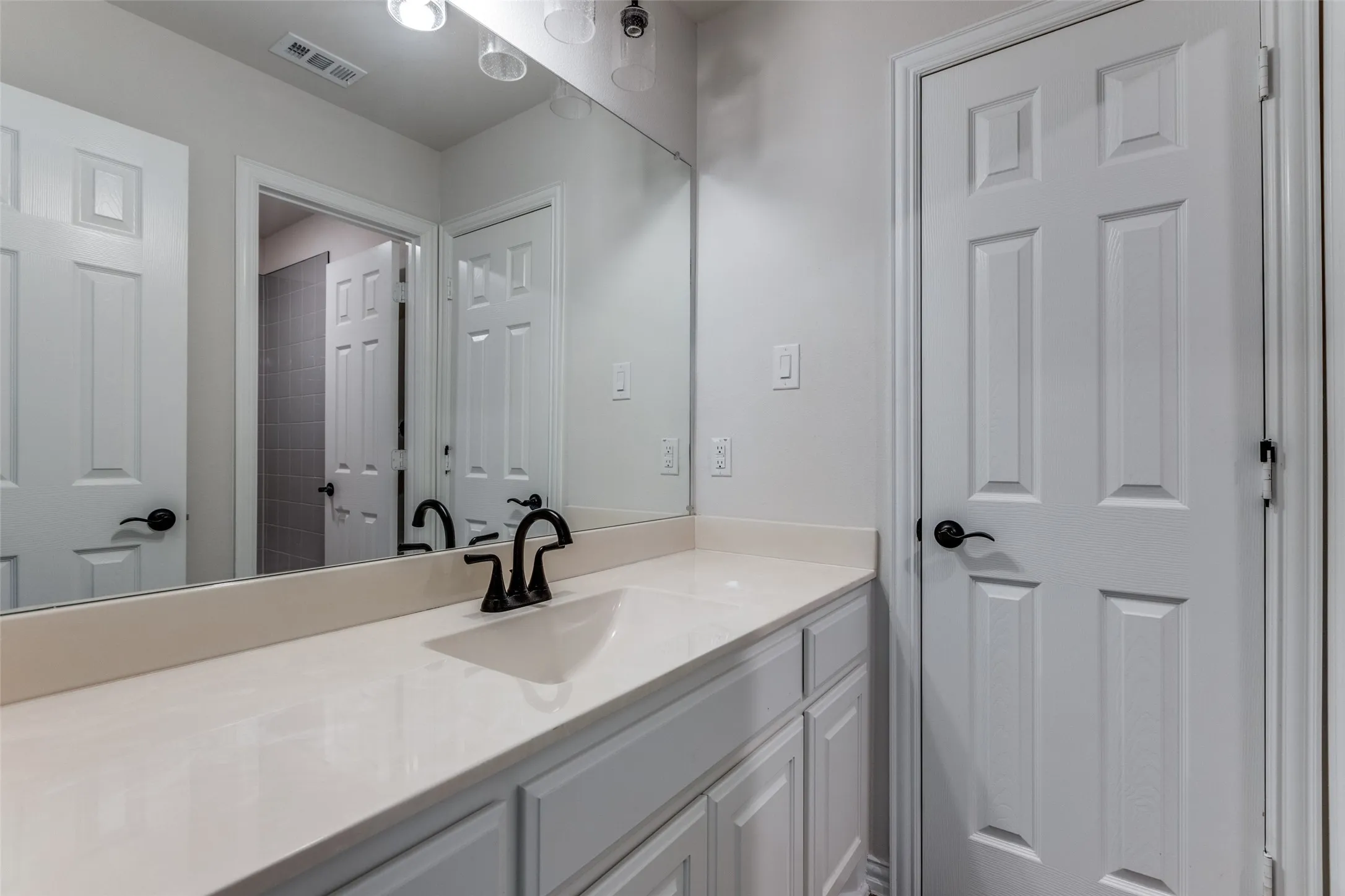 Single Family Residence For Rent in Collin County , 2617 Spotted Owl Lane, Celina, Texas 75009, 6 Bedroom, 4 Bathroom, 2 Garage spaces, 4,004 Sqft, built in 2022, mls#21335274, Real Estate Agent in Celina, Homes For Rent in Collin county, Homes For Rent in Celina, Realtor in Celina Texas, Real Estate Brokerage Independent Realty Texas, Luminita Cordes Realtor