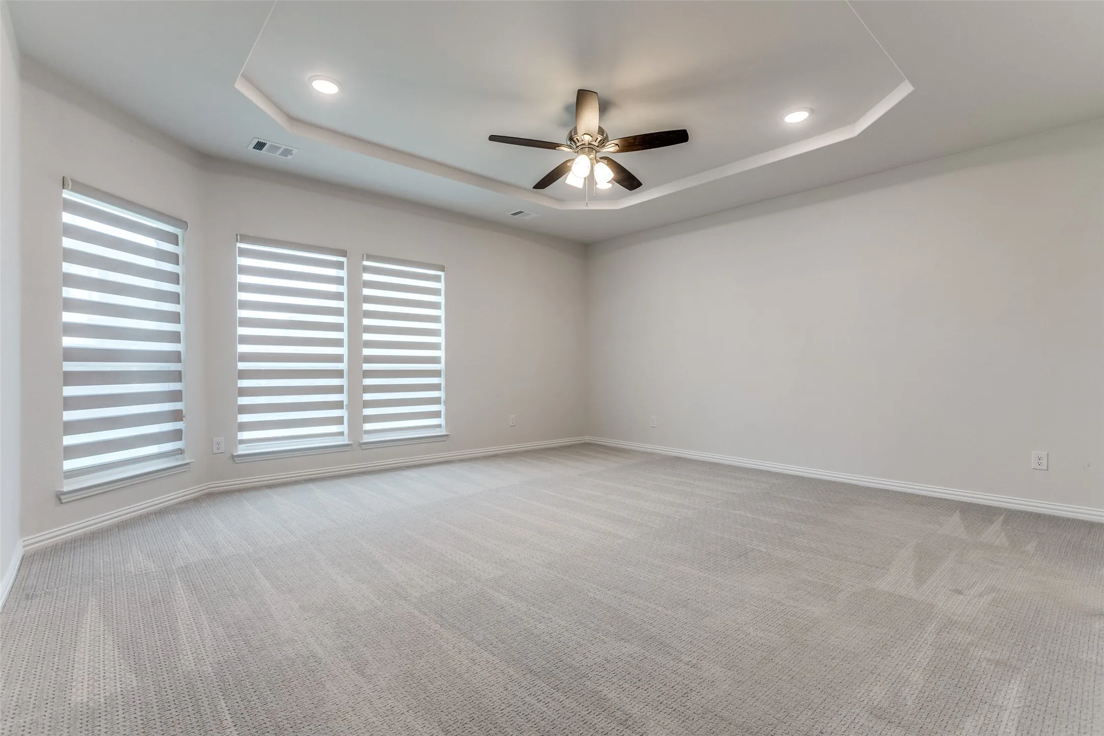 Single Family Residence For Rent in Collin County , 2617 Spotted Owl Lane, Celina, Texas 75009, 6 Bedroom, 4 Bathroom, 2 Garage spaces, 4,004 Sqft, built in 2022, mls#21335274, Real Estate Agent in Celina, Homes For Rent in Collin county, Homes For Rent in Celina, Realtor in Celina Texas, Real Estate Brokerage Independent Realty Texas, Luminita Cordes Realtor