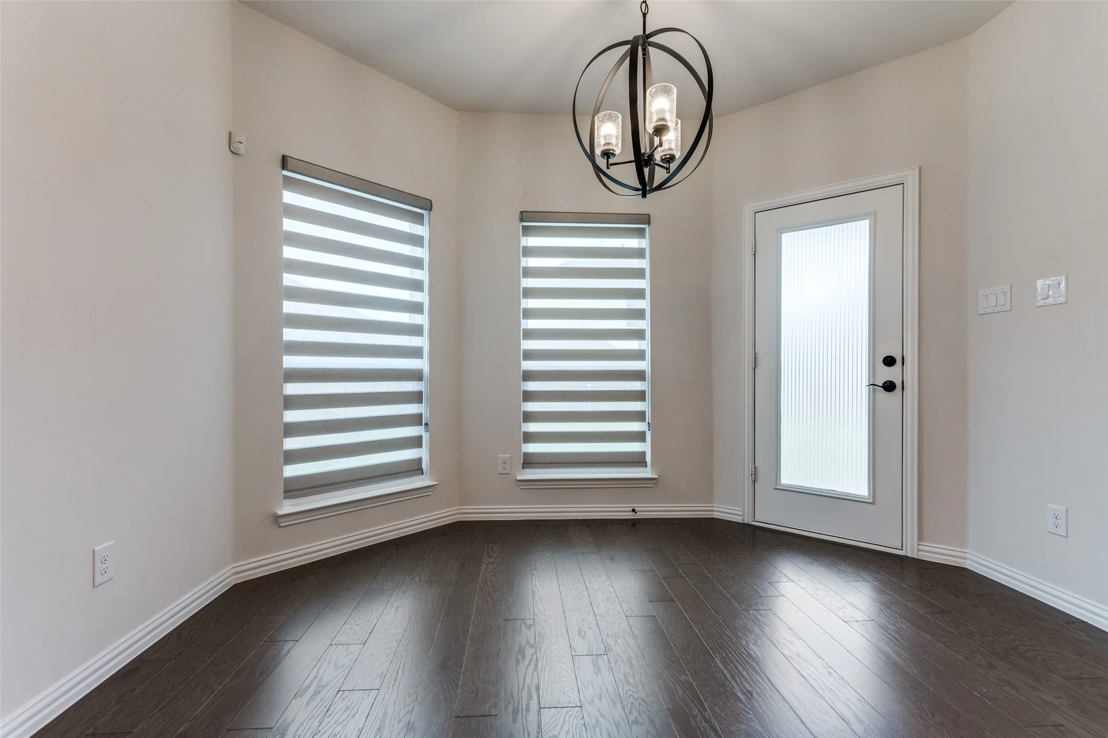 Single Family Residence For Rent in Collin County , 2617 Spotted Owl Lane, Celina, Texas 75009, 6 Bedroom, 4 Bathroom, 2 Garage spaces, 4,004 Sqft, built in 2022, mls#21335274, Real Estate Agent in Celina, Homes For Rent in Collin county, Homes For Rent in Celina, Realtor in Celina Texas, Real Estate Brokerage Independent Realty Texas, Luminita Cordes Realtor
