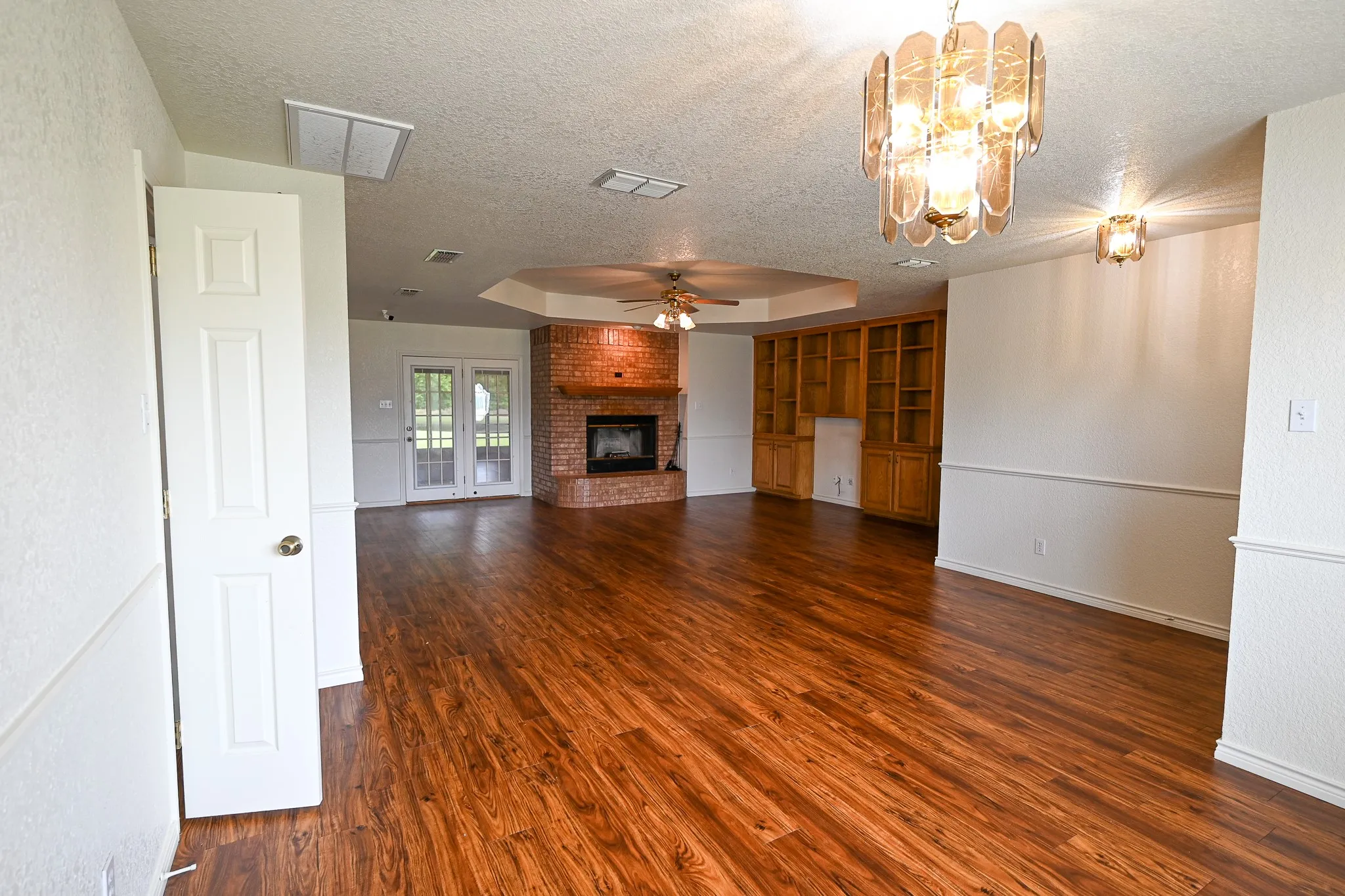 Single Family Residence For Rent in Wise County , 2951 N Trinity Street, Decatur, Texas 76234, 3 Bedroom, 2 Bathroom, 2 Garage spaces, 1,886 Sqft, built in 1995, mls#21335242, Real Estate Agent in Decatur, Homes For Rent in Wise county, Homes For Rent in Decatur, Realtor in Decatur Texas, Real Estate Brokerage Independent Realty Texas, Luminita Cordes Realtor