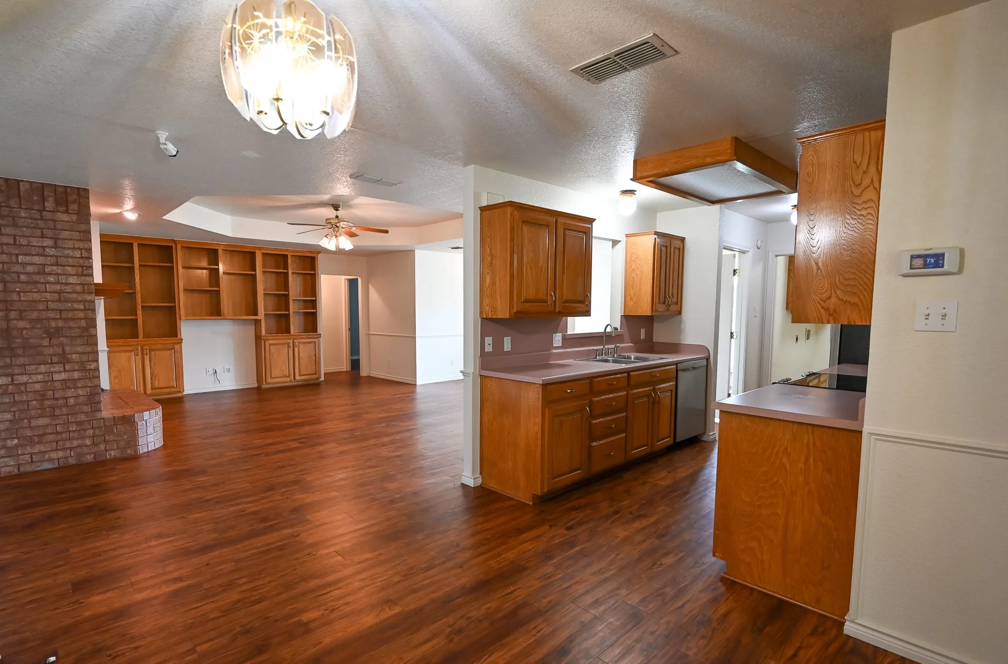 Single Family Residence For Rent in Wise County , 2951 N Trinity Street, Decatur, Texas 76234, 3 Bedroom, 2 Bathroom, 2 Garage spaces, 1,886 Sqft, built in 1995, mls#21335242, Real Estate Agent in Decatur, Homes For Rent in Wise county, Homes For Rent in Decatur, Realtor in Decatur Texas, Real Estate Brokerage Independent Realty Texas, Luminita Cordes Realtor