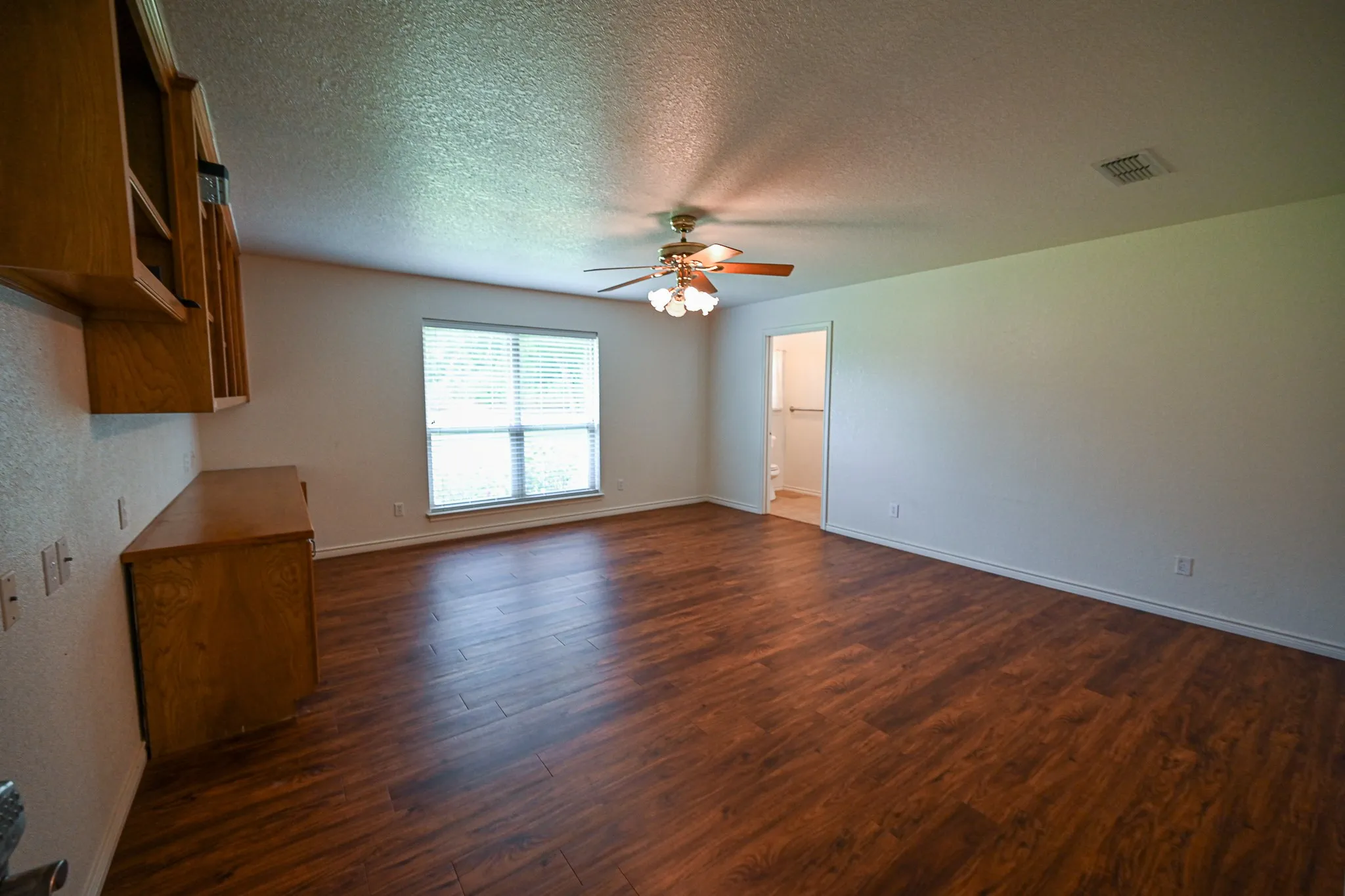 Single Family Residence For Rent in Wise County , 2951 N Trinity Street, Decatur, Texas 76234, 3 Bedroom, 2 Bathroom, 2 Garage spaces, 1,886 Sqft, built in 1995, mls#21335242, Real Estate Agent in Decatur, Homes For Rent in Wise county, Homes For Rent in Decatur, Realtor in Decatur Texas, Real Estate Brokerage Independent Realty Texas, Luminita Cordes Realtor