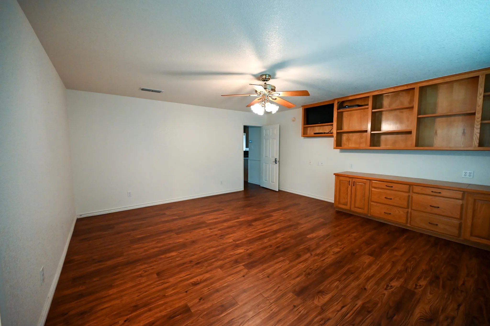 Single Family Residence For Rent in Wise County , 2951 N Trinity Street, Decatur, Texas 76234, 3 Bedroom, 2 Bathroom, 2 Garage spaces, 1,886 Sqft, built in 1995, mls#21335242, Real Estate Agent in Decatur, Homes For Rent in Wise county, Homes For Rent in Decatur, Realtor in Decatur Texas, Real Estate Brokerage Independent Realty Texas, Luminita Cordes Realtor