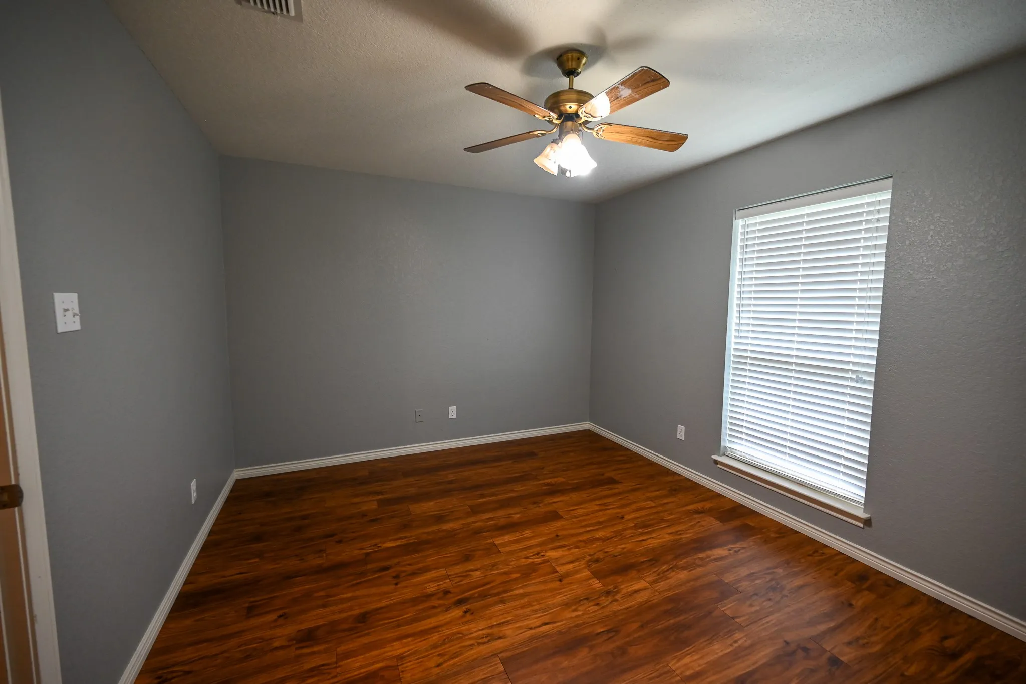Single Family Residence For Rent in Wise County , 2951 N Trinity Street, Decatur, Texas 76234, 3 Bedroom, 2 Bathroom, 2 Garage spaces, 1,886 Sqft, built in 1995, mls#21335242, Real Estate Agent in Decatur, Homes For Rent in Wise county, Homes For Rent in Decatur, Realtor in Decatur Texas, Real Estate Brokerage Independent Realty Texas, Luminita Cordes Realtor