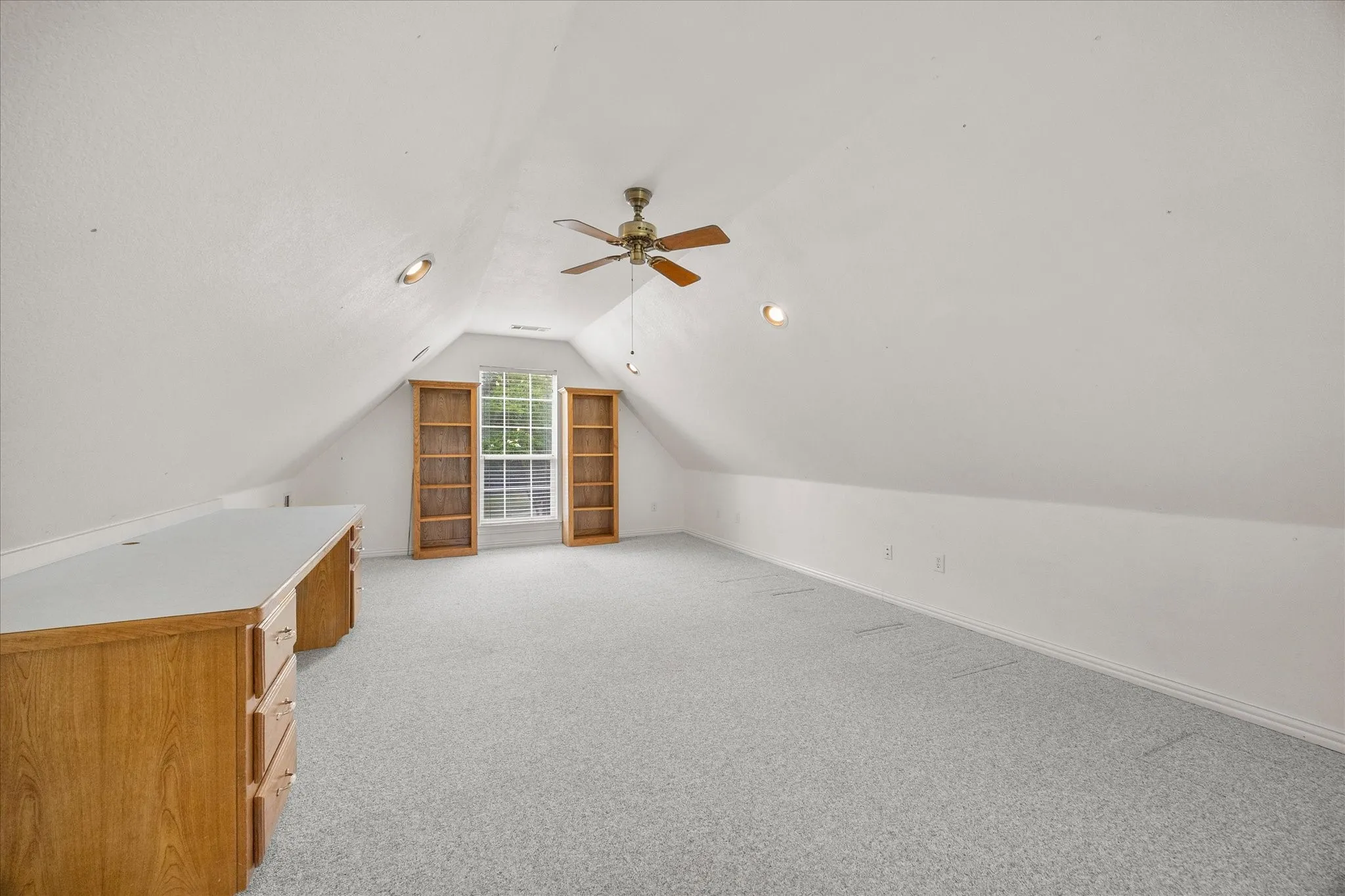 Single Family Residence For Sale in Hunt County , 10495 Holly Creek Road, Terrell, Texas 75160, 3 Bedroom, 2 Bathroom, 2 Garage spaces, 1,934 Sqft, built in 1998, mls#21335284, Real Estate Agent in Terrell, Homes For Sale in Hunt county, Homes For Sale in Terrell, Realtor in Terrell Texas, Real Estate Brokerage Independent Realty Texas, Luminita Cordes Realtor
