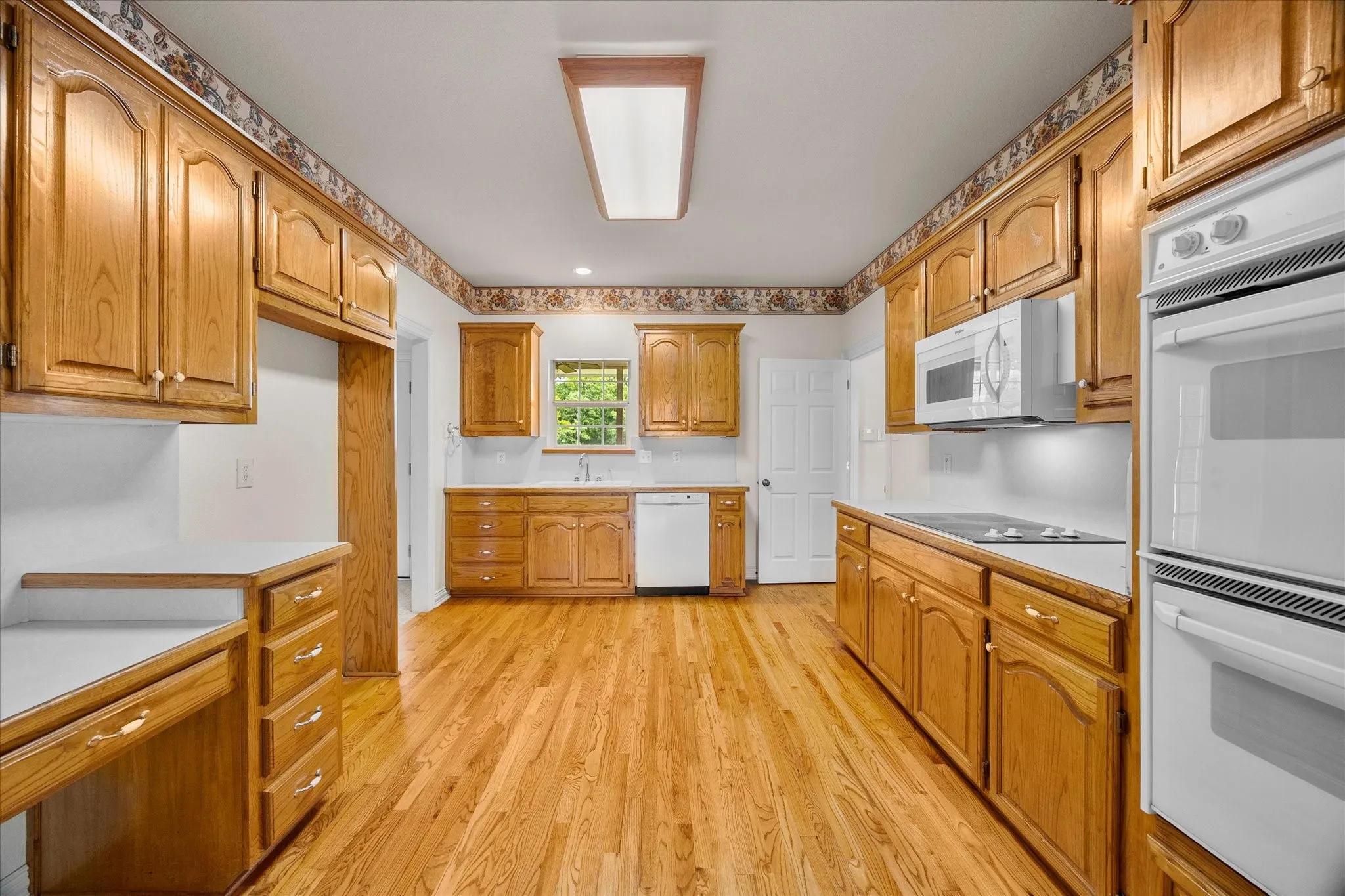 Single Family Residence For Sale in Hunt County , 10495 Holly Creek Road, Terrell, Texas 75160, 3 Bedroom, 2 Bathroom, 2 Garage spaces, 1,934 Sqft, built in 1998, mls#21335284, Real Estate Agent in Terrell, Homes For Sale in Hunt county, Homes For Sale in Terrell, Realtor in Terrell Texas, Real Estate Brokerage Independent Realty Texas, Luminita Cordes Realtor
