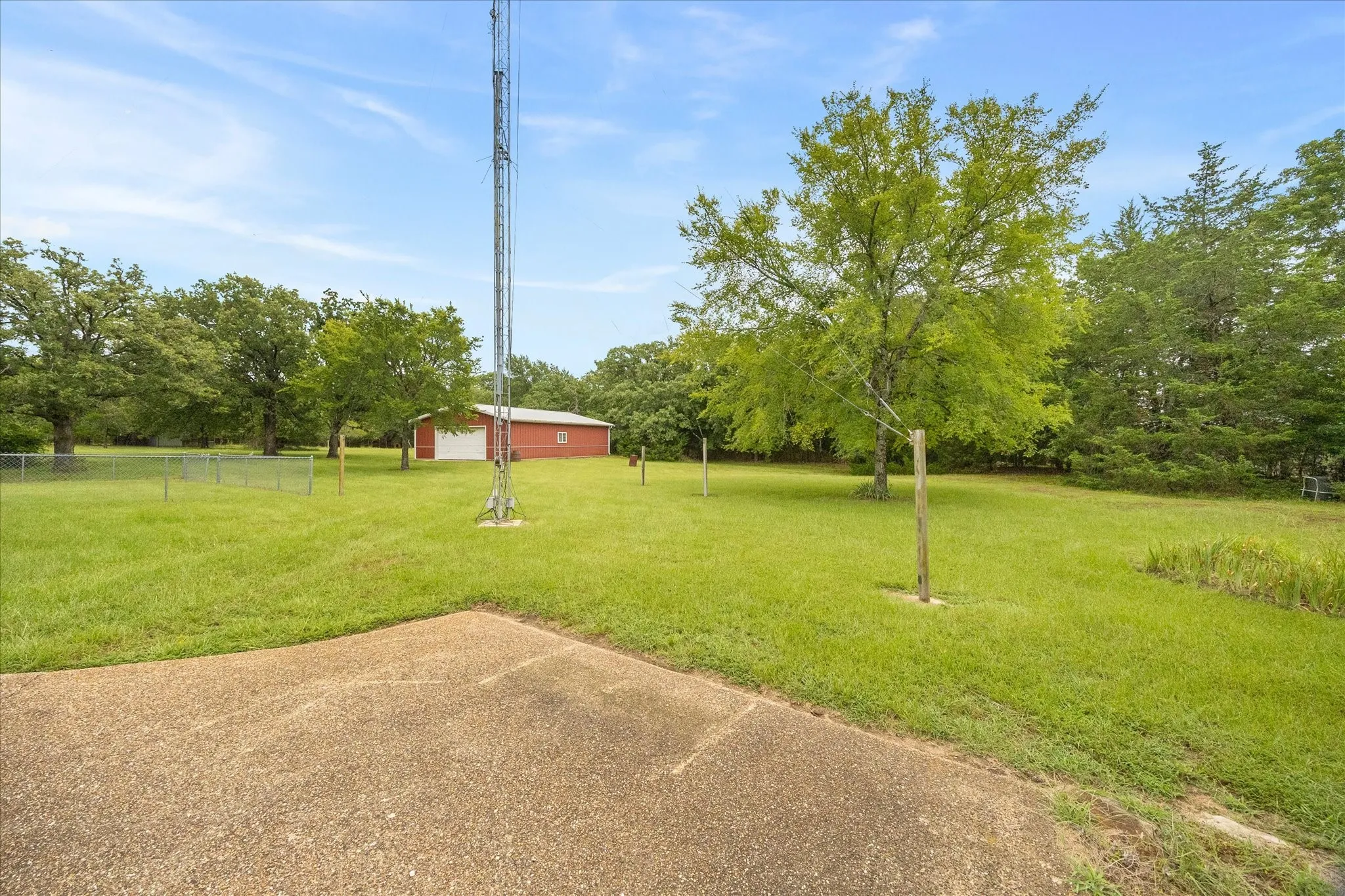 Single Family Residence For Sale in Hunt County , 10495 Holly Creek Road, Terrell, Texas 75160, 3 Bedroom, 2 Bathroom, 2 Garage spaces, 1,934 Sqft, built in 1998, mls#21335284, Real Estate Agent in Terrell, Homes For Sale in Hunt county, Homes For Sale in Terrell, Realtor in Terrell Texas, Real Estate Brokerage Independent Realty Texas, Luminita Cordes Realtor