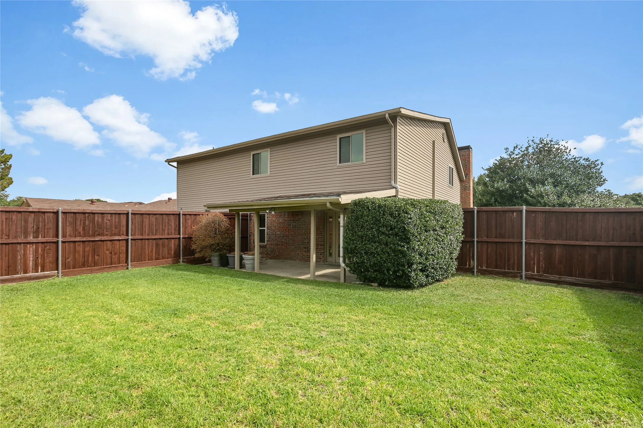 Great backyard, nice grass we could use some rain!