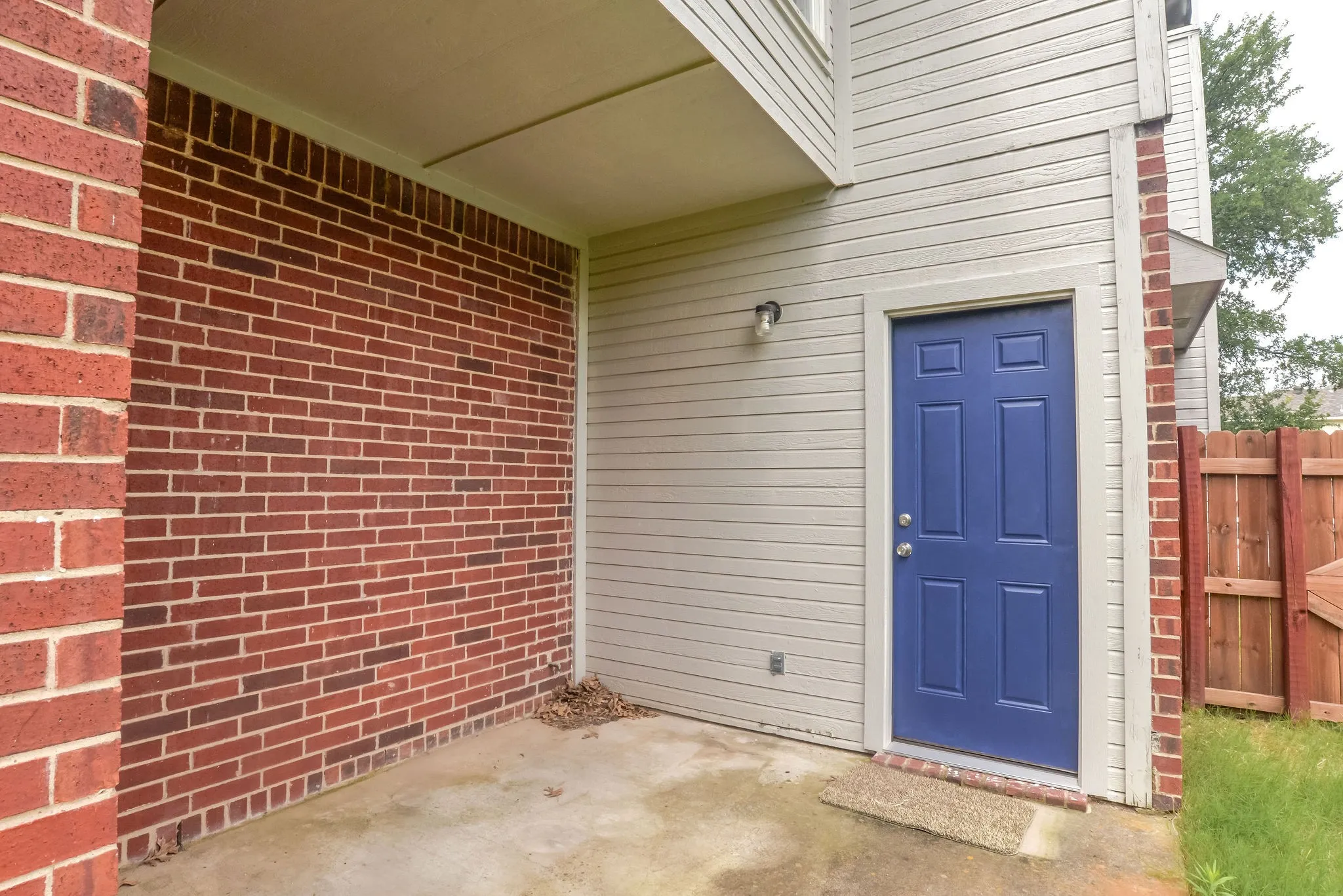 Single Family Residence For Rent in Denton County , 923 Kathryn Drive, Lewisville, Texas 75067, 3 Bedroom, 3 Bathroom, 2 Garage spaces, 1,453 Sqft, built in 1999, mls#21335288, Real Estate Agent in Lewisville, Homes For Rent in Denton county, Homes For Rent in Lewisville, Realtor in Lewisville Texas, Real Estate Brokerage Independent Realty Texas, Luminita Cordes Realtor