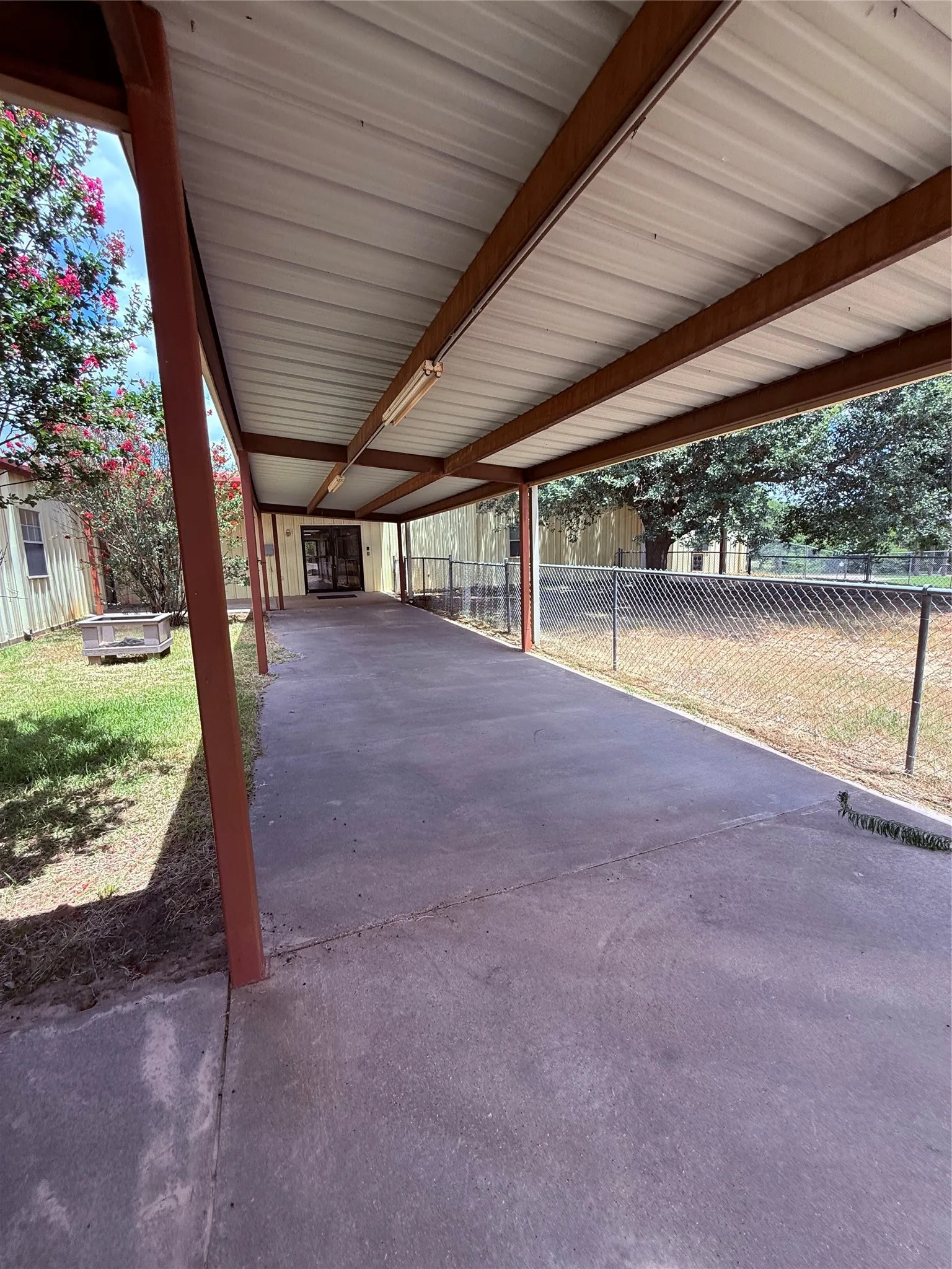 Business For Sale in Van Zandt County , 995 W State Highway 243, Canton, Texas 75103, 0, 0, Garage spaces, 0 Sqft, built in 2002, mls#21330305, Real Estate Agent in Canton, Homes For Sale in Van Zandt county, Homes For Sale in Canton, Realtor in Canton Texas, Real Estate Brokerage Independent Realty Texas, Luminita Cordes Realtor