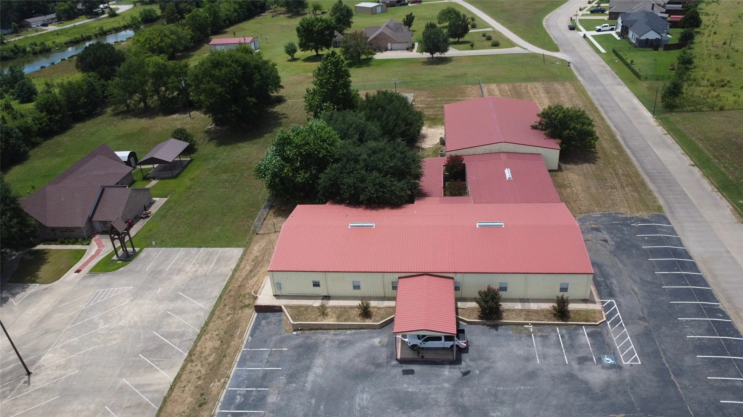 Business For Sale in Van Zandt County , 995 W State Highway 243, Canton, Texas 75103, 0, 0, Garage spaces, 0 Sqft, built in 2002, mls#21330305, Real Estate Agent in Canton, Homes For Sale in Van Zandt county, Homes For Sale in Canton, Realtor in Canton Texas, Real Estate Brokerage Independent Realty Texas, Luminita Cordes Realtor