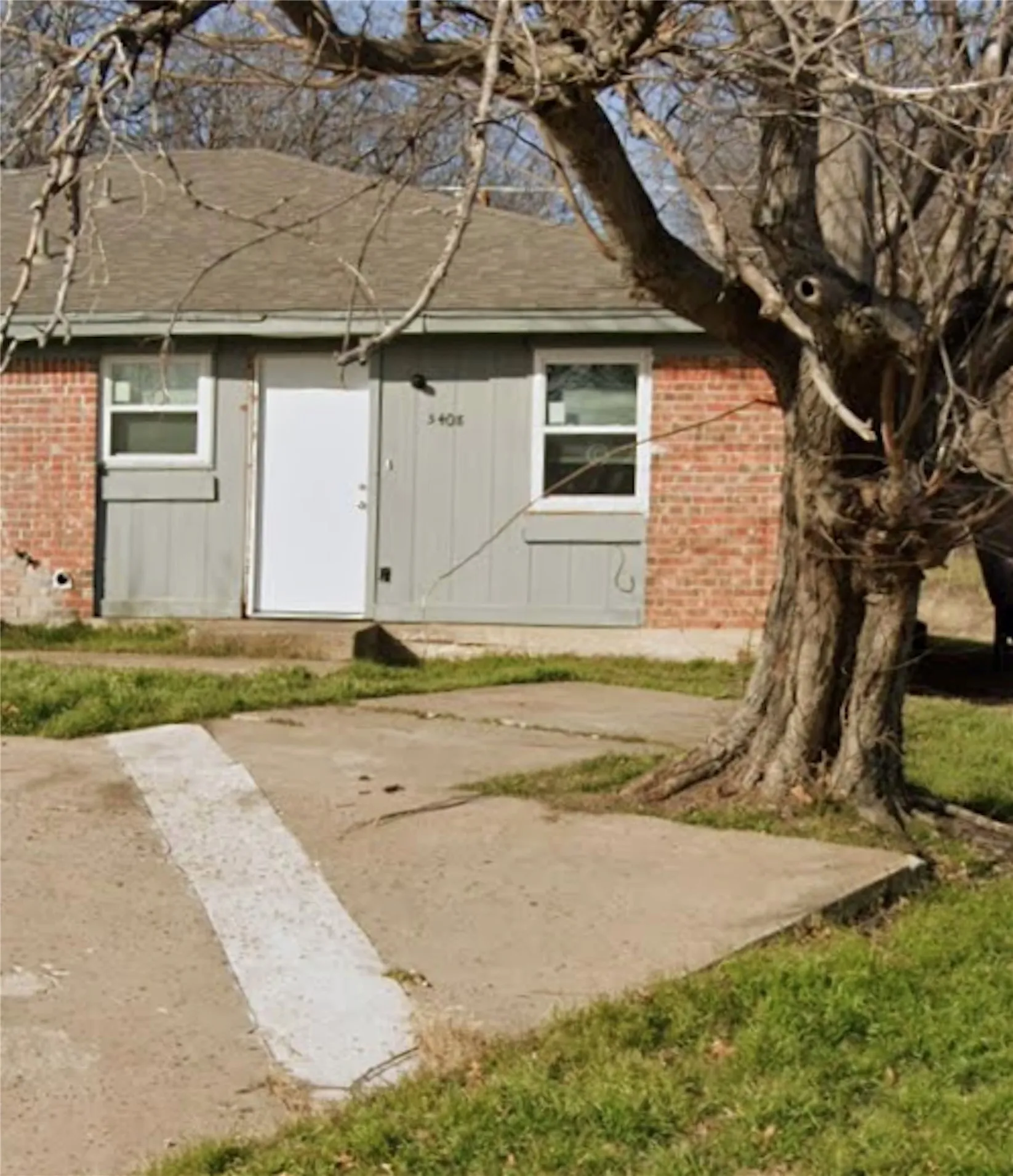 Duplex For Rent in Tarrant County , 5408 Helmick Avenue, Fort Worth, Texas 76107, 2 Bedroom, 1 Bathroom, Garage spaces, 700 Sqft, built in 1983, mls#21335297, Real Estate Agent in Fort Worth, Homes For Rent in Tarrant county, Homes For Rent in Fort Worth, Realtor in Fort Worth Texas, Real Estate Brokerage Independent Realty Texas, Luminita Cordes Realtor