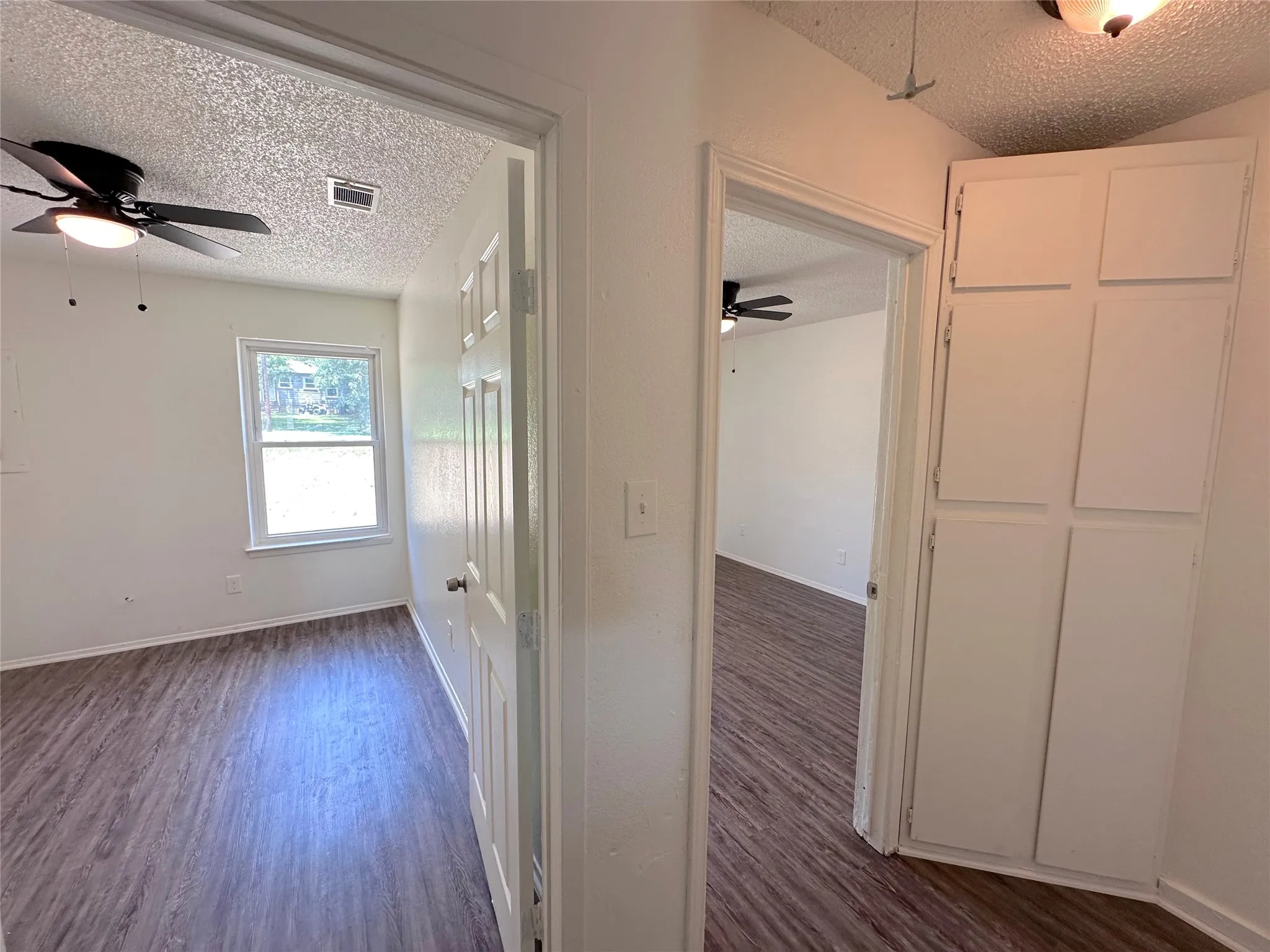 Duplex For Rent in Tarrant County , 5408 Helmick Avenue, Fort Worth, Texas 76107, 2 Bedroom, 1 Bathroom, Garage spaces, 700 Sqft, built in 1983, mls#21335297, Real Estate Agent in Fort Worth, Homes For Rent in Tarrant county, Homes For Rent in Fort Worth, Realtor in Fort Worth Texas, Real Estate Brokerage Independent Realty Texas, Luminita Cordes Realtor