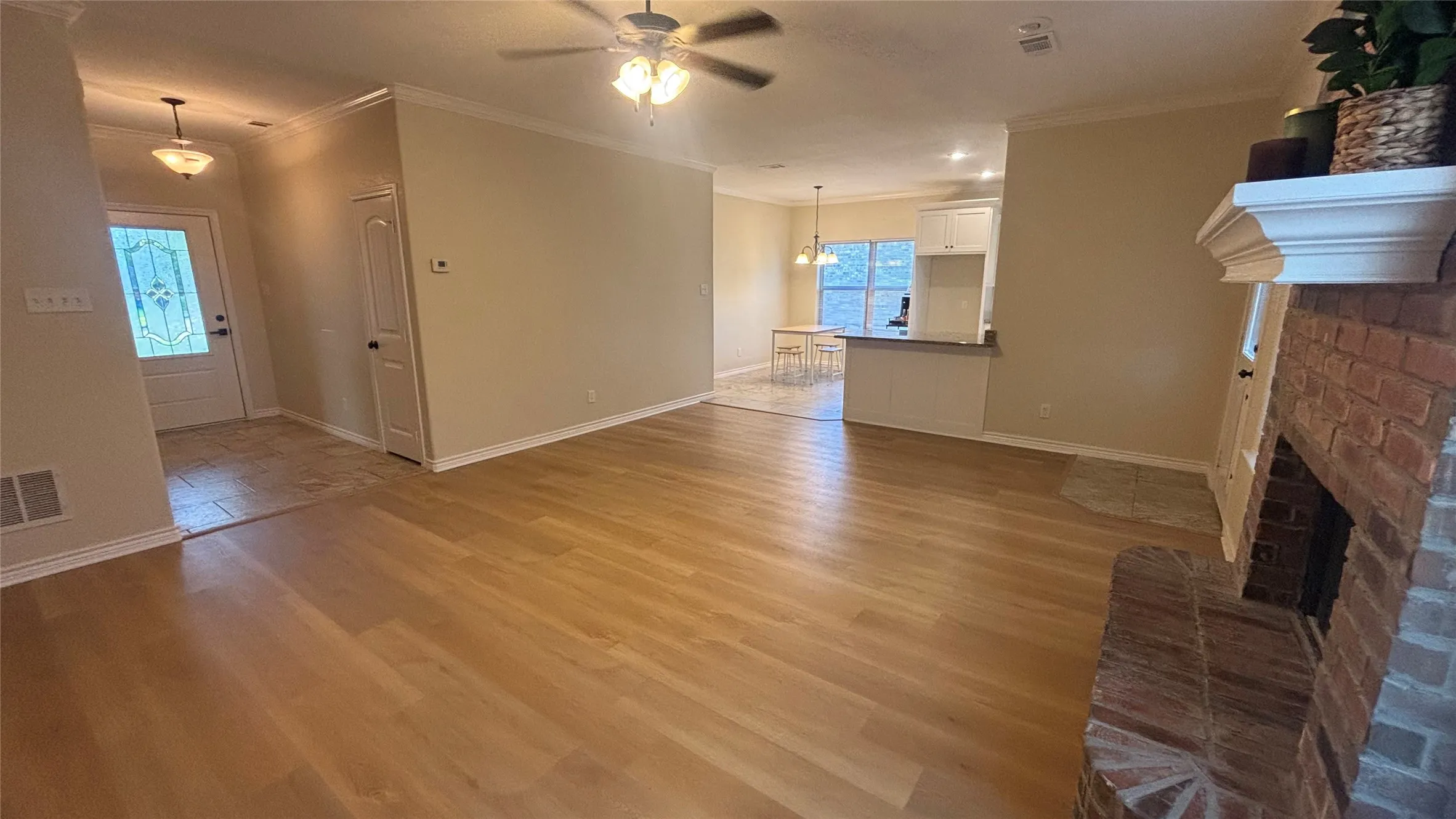 Single Family Residence For Sale in Henderson County , 6 Starview Drive, Star Harbor, Texas 75148, 3 Bedroom, 2 Bathroom, 2 Garage spaces, 1,500 Sqft, built in 2015, mls#21335298, Real Estate Agent in Star Harbor, Homes For Sale in Henderson county, Homes For Sale in Star Harbor, Realtor in Star Harbor Texas, Real Estate Brokerage Independent Realty Texas, Luminita Cordes Realtor
