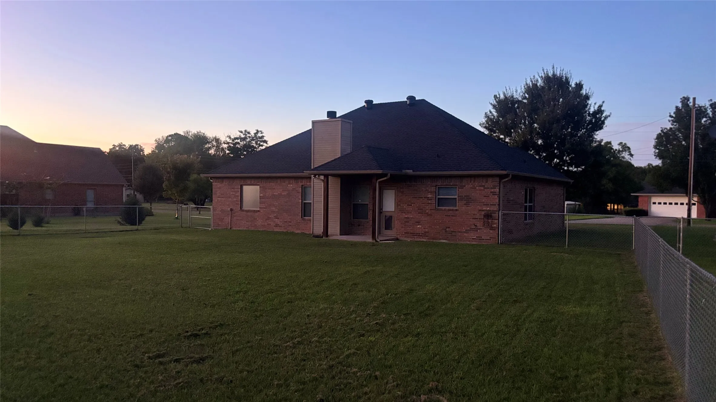 Single Family Residence For Sale in Henderson County , 6 Starview Drive, Star Harbor, Texas 75148, 3 Bedroom, 2 Bathroom, 2 Garage spaces, 1,500 Sqft, built in 2015, mls#21335298, Real Estate Agent in Star Harbor, Homes For Sale in Henderson county, Homes For Sale in Star Harbor, Realtor in Star Harbor Texas, Real Estate Brokerage Independent Realty Texas, Luminita Cordes Realtor