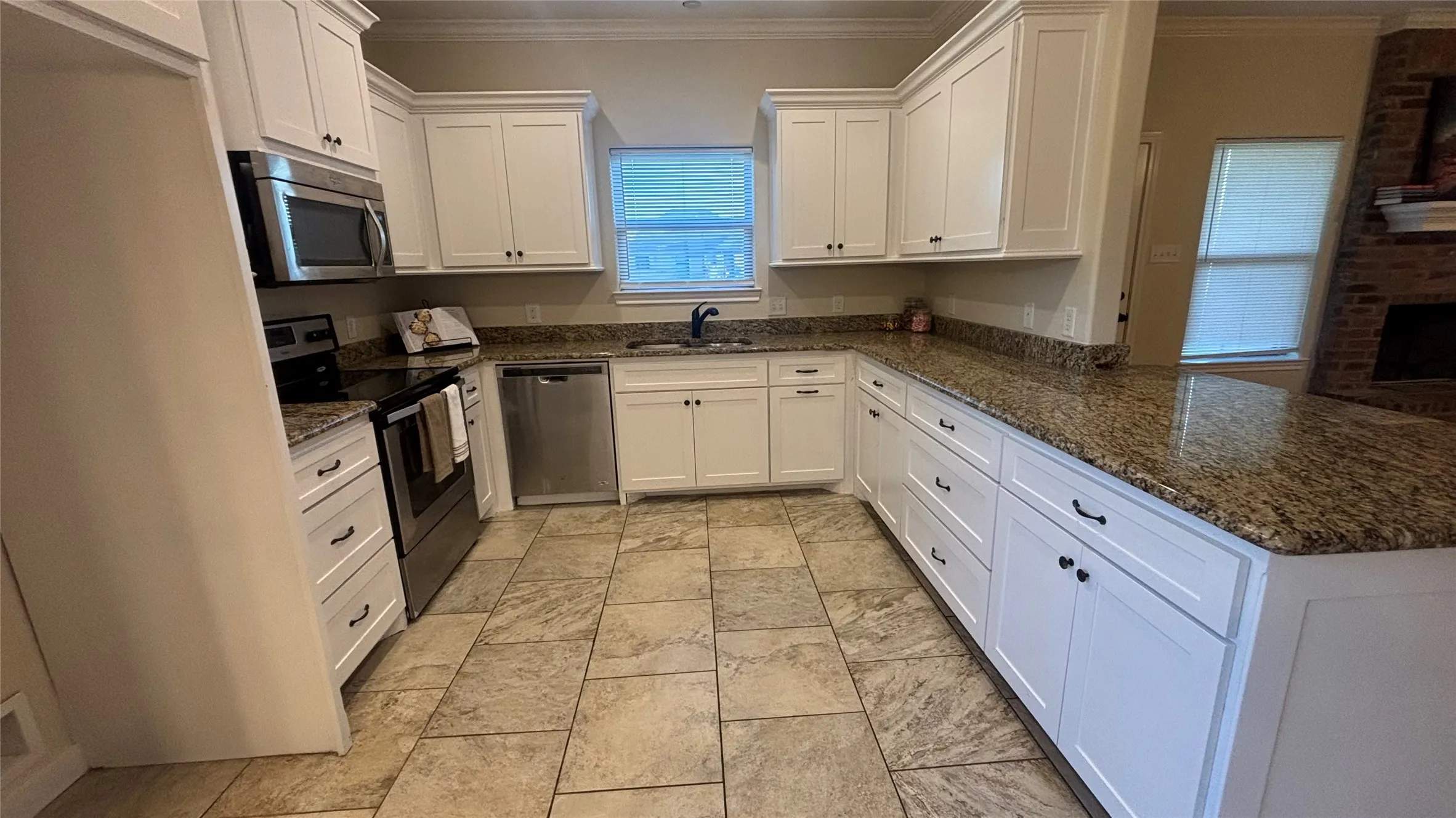 Single Family Residence For Sale in Henderson County , 6 Starview Drive, Star Harbor, Texas 75148, 3 Bedroom, 2 Bathroom, 2 Garage spaces, 1,500 Sqft, built in 2015, mls#21335298, Real Estate Agent in Star Harbor, Homes For Sale in Henderson county, Homes For Sale in Star Harbor, Realtor in Star Harbor Texas, Real Estate Brokerage Independent Realty Texas, Luminita Cordes Realtor