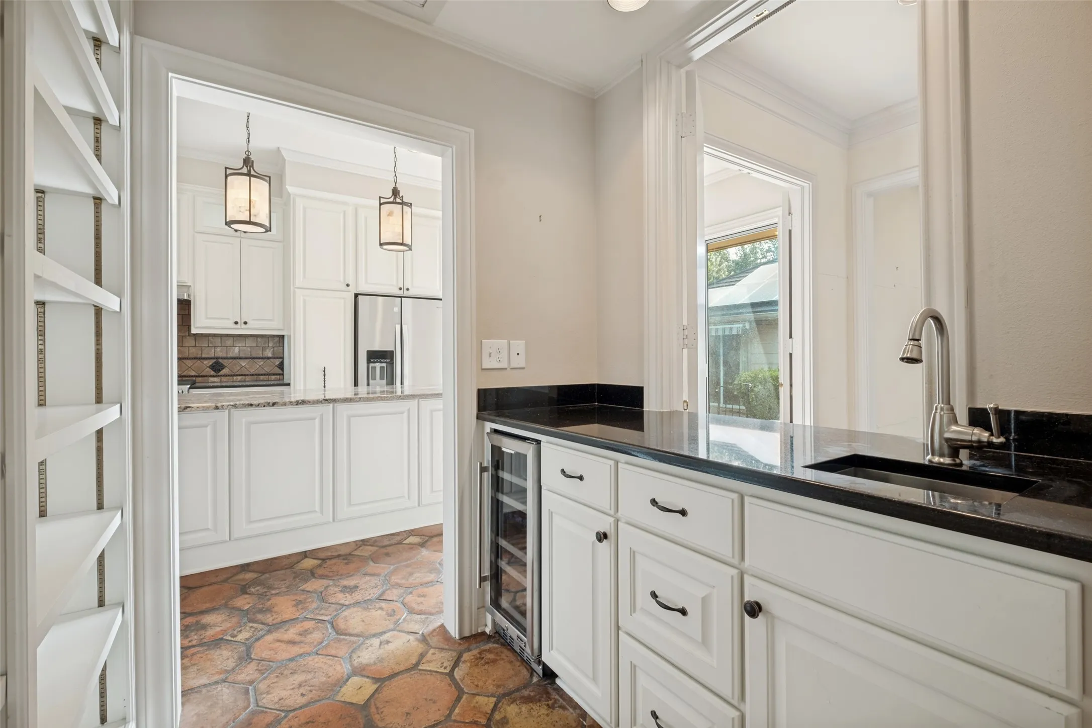 Single Family Residence For Sale in Dallas County , 7211 Lavendale Circle, Dallas, Texas 75230, 3 Bedroom, 3 Bathroom, 2 Garage spaces, 3,021 Sqft, built in 1978, mls#21334924, Real Estate Agent in Dallas, Homes For Sale in Dallas county, Homes For Sale in Dallas, Realtor in Dallas Texas, Real Estate Brokerage Independent Realty Texas, Luminita Cordes Realtor