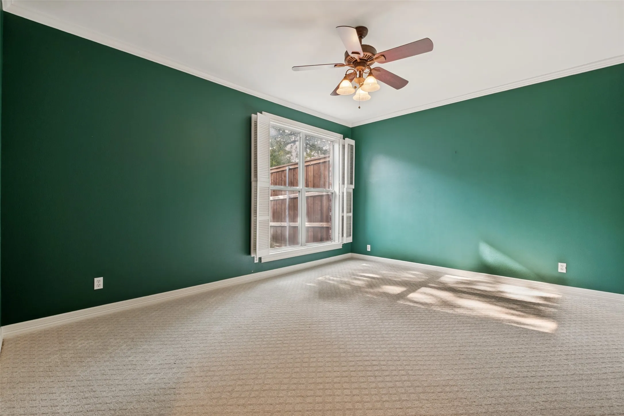 Single Family Residence For Sale in Dallas County , 7211 Lavendale Circle, Dallas, Texas 75230, 3 Bedroom, 3 Bathroom, 2 Garage spaces, 3,021 Sqft, built in 1978, mls#21334924, Real Estate Agent in Dallas, Homes For Sale in Dallas county, Homes For Sale in Dallas, Realtor in Dallas Texas, Real Estate Brokerage Independent Realty Texas, Luminita Cordes Realtor