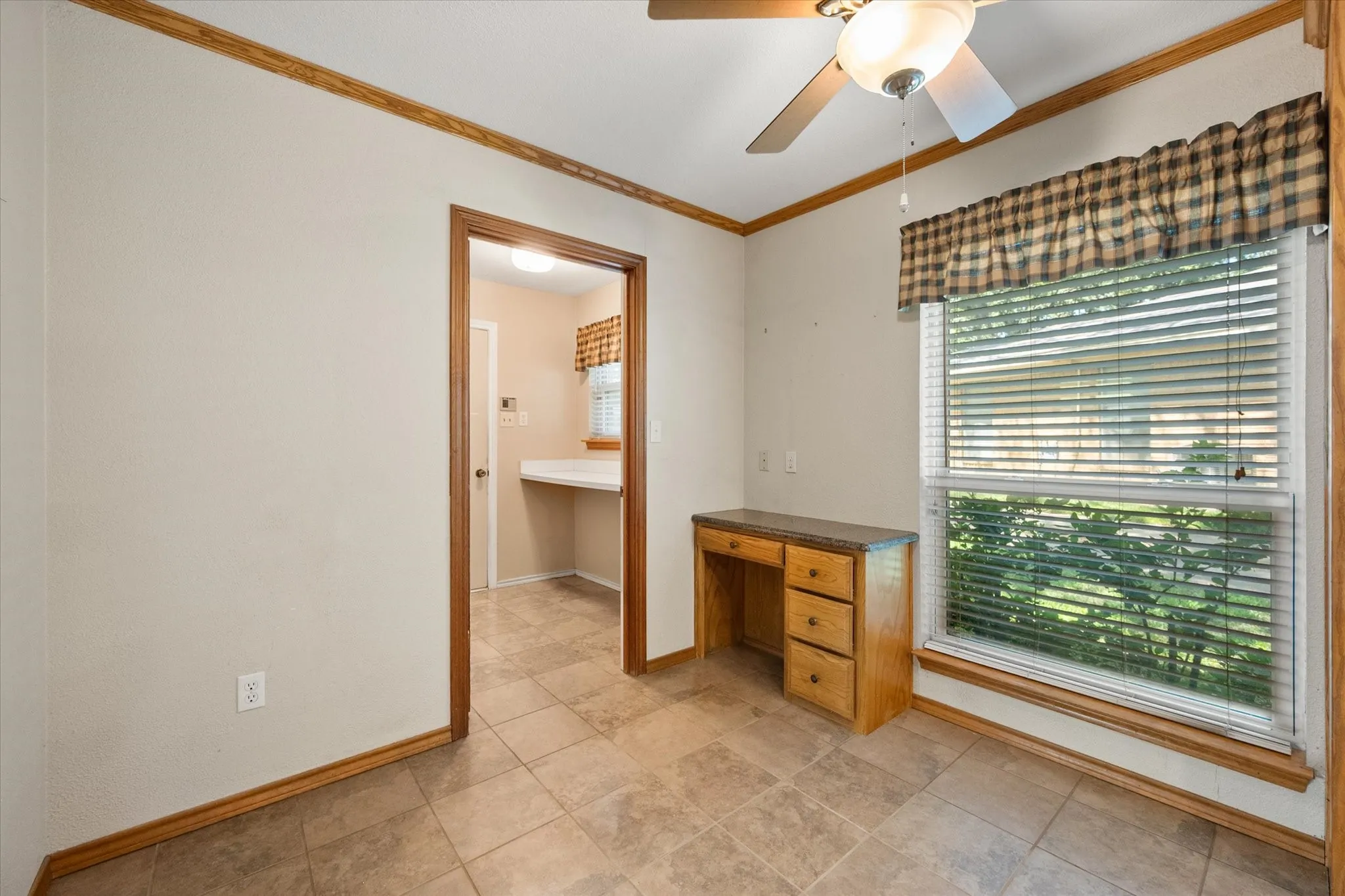 Single Family Residence For Sale in Tarrant County , 1104 Arlena Drive, Arlington, Texas 76012, 4 Bedroom, 3 Bathroom, 2 Garage spaces, 2,205 Sqft, built in 1971, mls#21335237, Real Estate Agent in Arlington, Homes For Sale in Tarrant county, Homes For Sale in Arlington, Realtor in Arlington Texas, Real Estate Brokerage Independent Realty Texas, Luminita Cordes Realtor