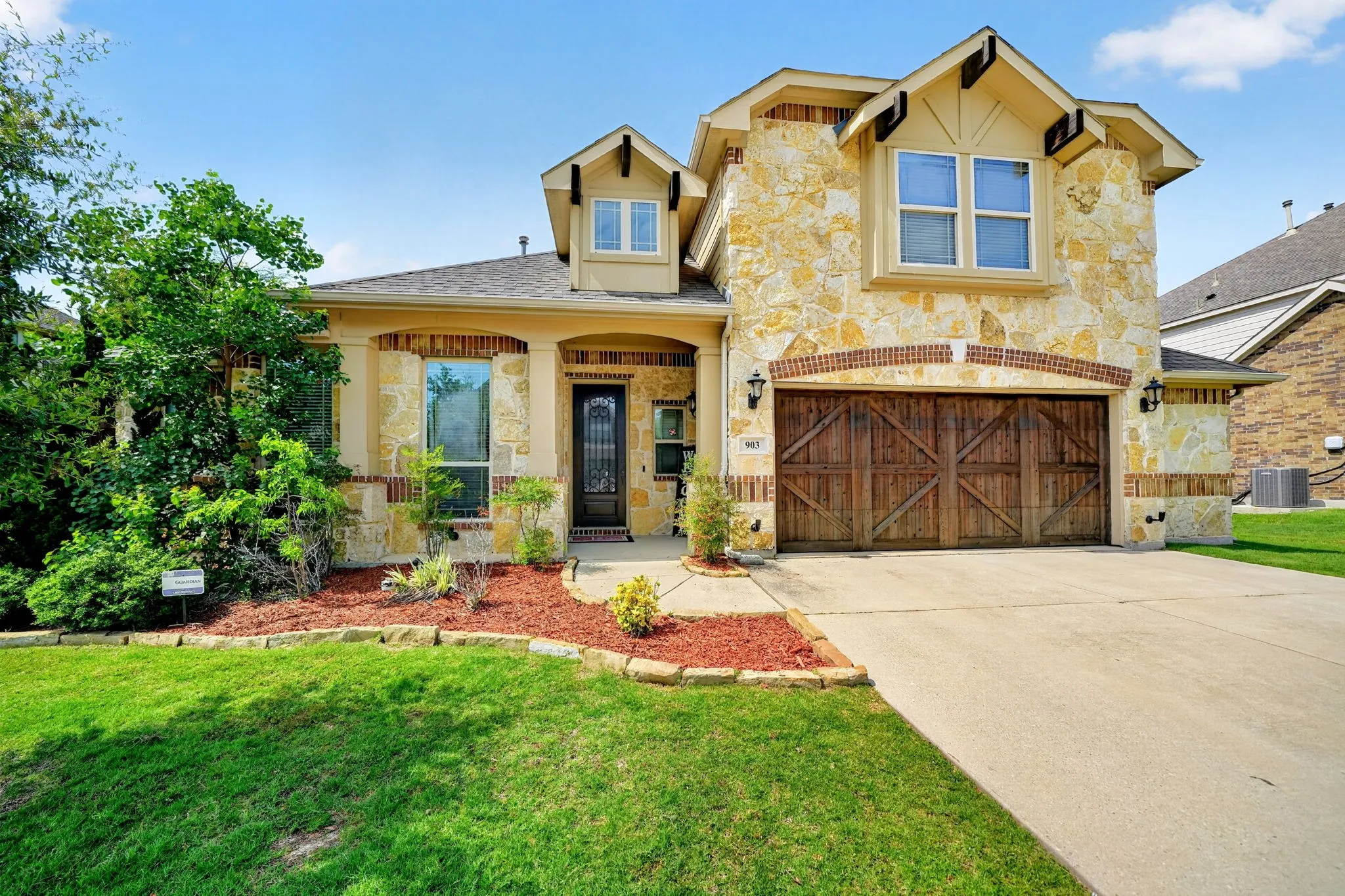 Single Family Residence For Sale in Collin County , 903 Oak Street, Wylie, Texas 75098, 5 Bedroom, 3 Bathroom, 2 Garage spaces, 3,267 Sqft, built in 2016, Price $579,095, mls#21335291, Real Estate Agent in Wylie, Homes For Sale in Collin county, Homes For Sale in Wylie, Realtor in Wylie Texas, Real Estate Brokerage Independent Realty Texas, Luminita Cordes Realtor