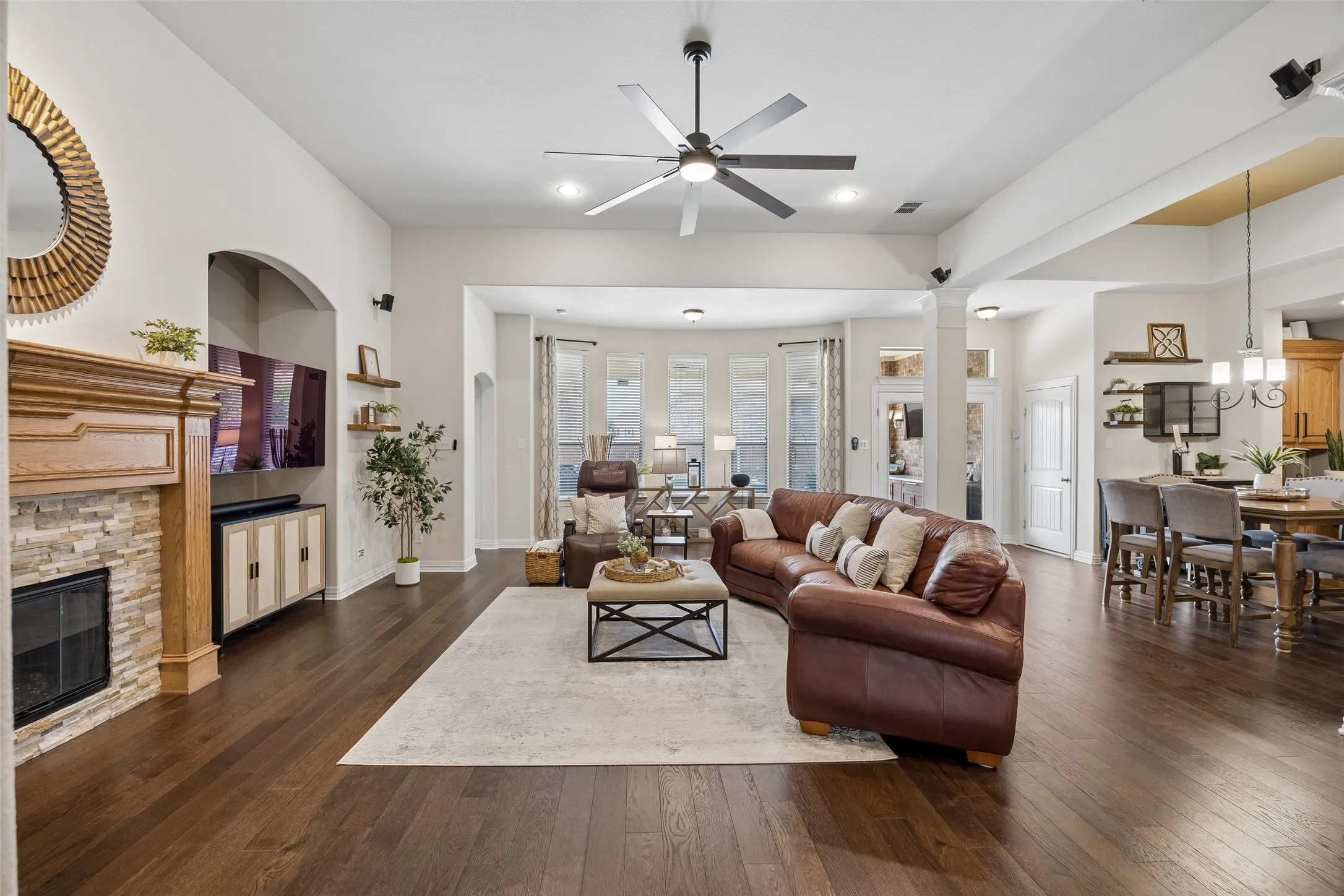 Single Family Residence For Sale in Denton County , 3193 Fayette Trail, Frisco, Texas 75034, 4 Bedroom, 3 Bathroom, 3 Garage spaces, 3,347 Sqft, built in 2006, mls#21320073, Real Estate Agent in Frisco, Homes For Sale in Denton county, Homes For Sale in Frisco, Realtor in Frisco Texas, Real Estate Brokerage Independent Realty Texas, Luminita Cordes Realtor