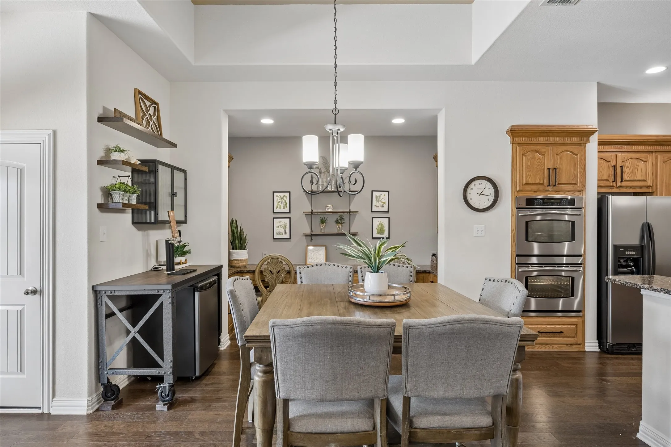 Single Family Residence For Sale in Denton County , 3193 Fayette Trail, Frisco, Texas 75034, 4 Bedroom, 3 Bathroom, 3 Garage spaces, 3,347 Sqft, built in 2006, mls#21320073, Real Estate Agent in Frisco, Homes For Sale in Denton county, Homes For Sale in Frisco, Realtor in Frisco Texas, Real Estate Brokerage Independent Realty Texas, Luminita Cordes Realtor