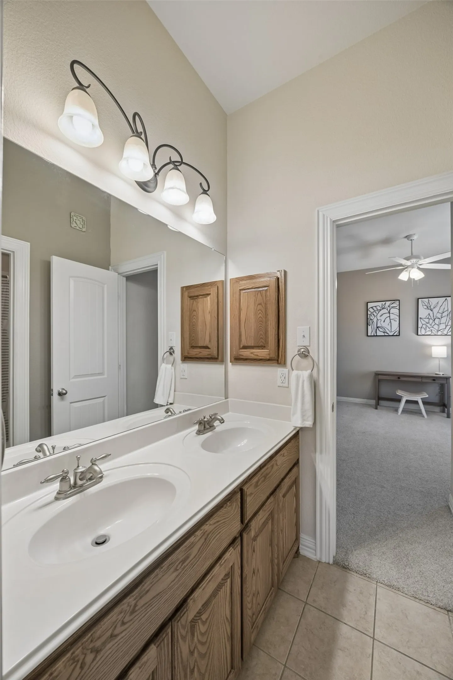 Single Family Residence For Sale in Denton County , 3193 Fayette Trail, Frisco, Texas 75034, 4 Bedroom, 3 Bathroom, 3 Garage spaces, 3,347 Sqft, built in 2006, mls#21320073, Real Estate Agent in Frisco, Homes For Sale in Denton county, Homes For Sale in Frisco, Realtor in Frisco Texas, Real Estate Brokerage Independent Realty Texas, Luminita Cordes Realtor