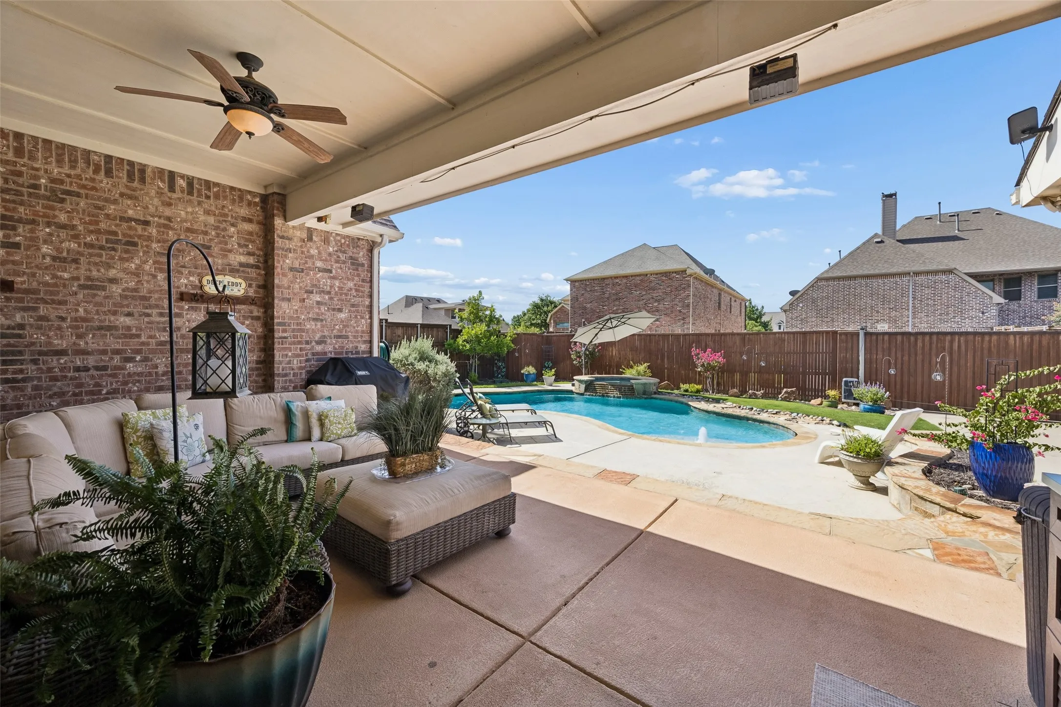 Single Family Residence For Sale in Denton County , 3193 Fayette Trail, Frisco, Texas 75034, 4 Bedroom, 3 Bathroom, 3 Garage spaces, 3,347 Sqft, built in 2006, mls#21320073, Real Estate Agent in Frisco, Homes For Sale in Denton county, Homes For Sale in Frisco, Realtor in Frisco Texas, Real Estate Brokerage Independent Realty Texas, Luminita Cordes Realtor