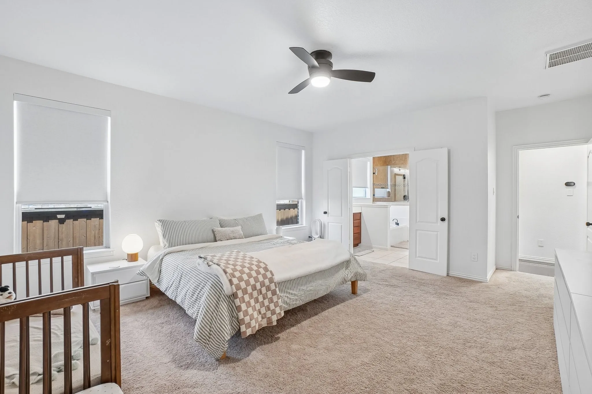 Single Family Residence For Sale in Rockwall County , 1380 Southern Pines Drive, Rockwall, Texas 75087, 5 Bedroom, 4 Bathroom, 3 Garage spaces, 4,482 Sqft, built in 2005, mls#21334681, Real Estate Agent in Rockwall, Homes For Sale in Rockwall county, Homes For Sale in Rockwall, Realtor in Rockwall Texas, Real Estate Brokerage Independent Realty Texas, Luminita Cordes Realtor